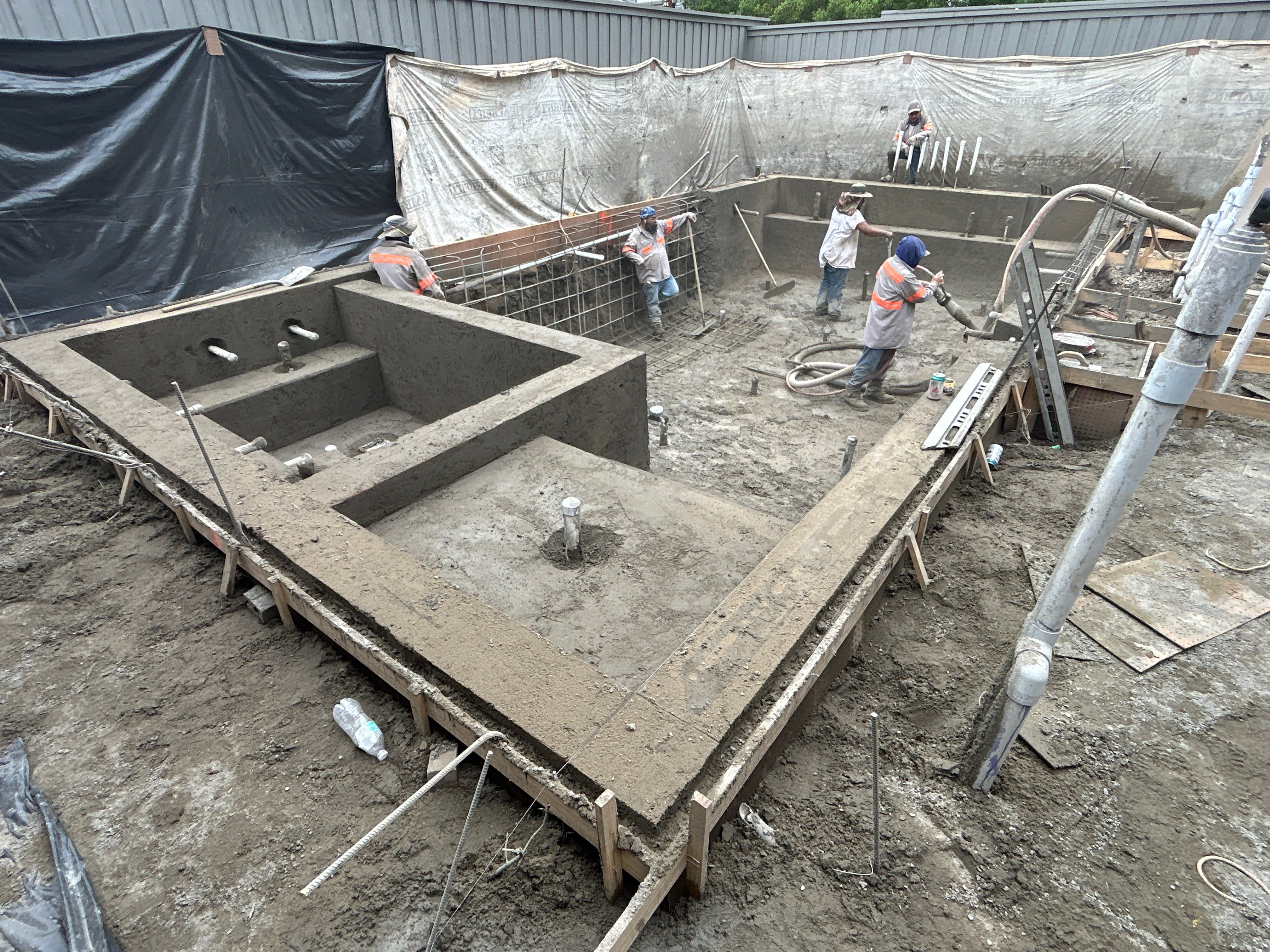 Custom Swimming Pool and Flagstone Patio Installation in Dallas by Hobert Pools