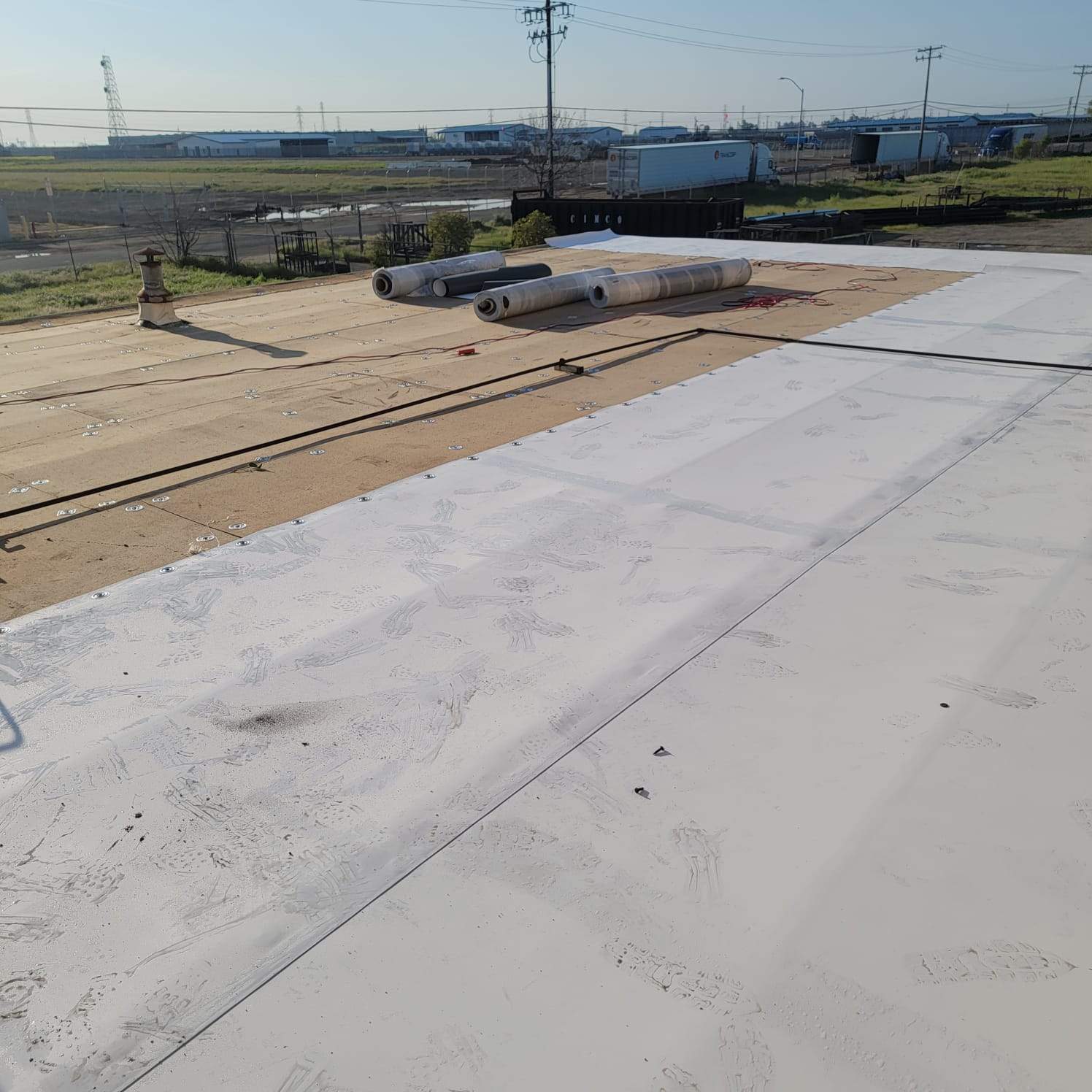 TPO single-ply roofing system using GAF by Straight Edge Roofing Inc