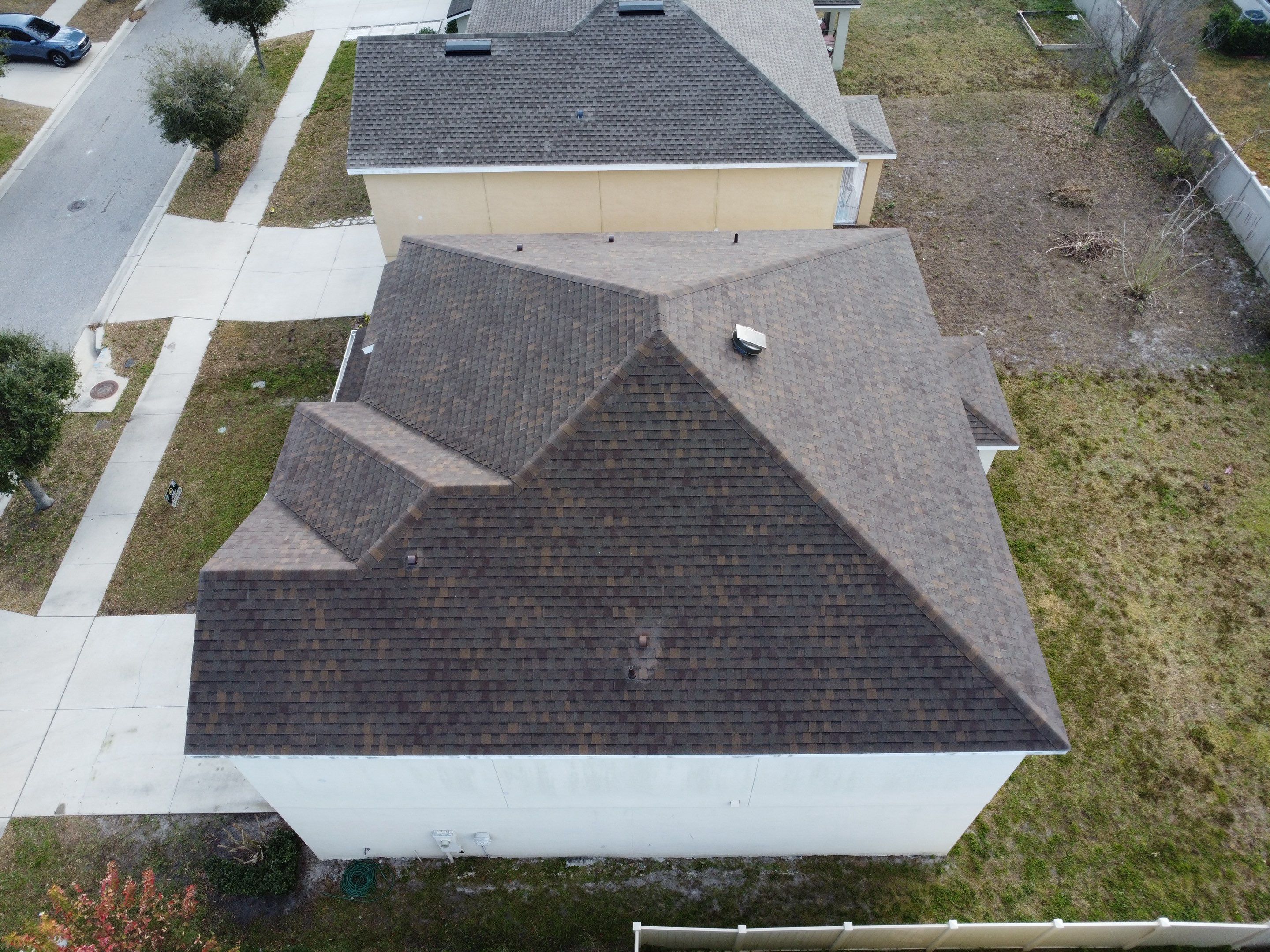 Roof replacement in Wimauma, FL by Steadfast Roofing 