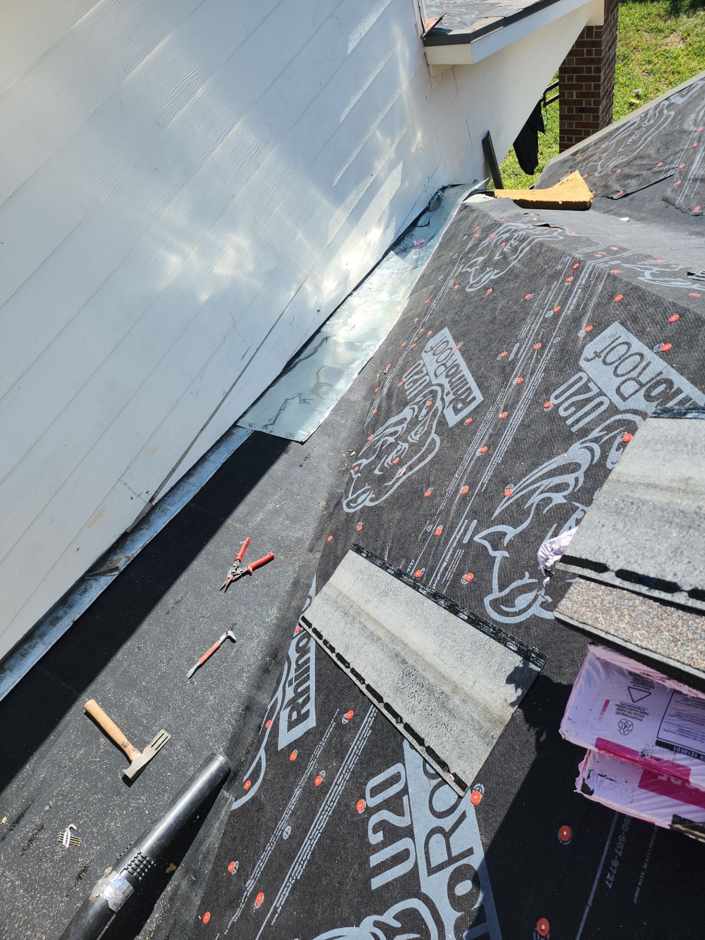 Residential Roofing Installation using Owen's Corning Duration (Lifetime) Shingles by Roof Repair Company