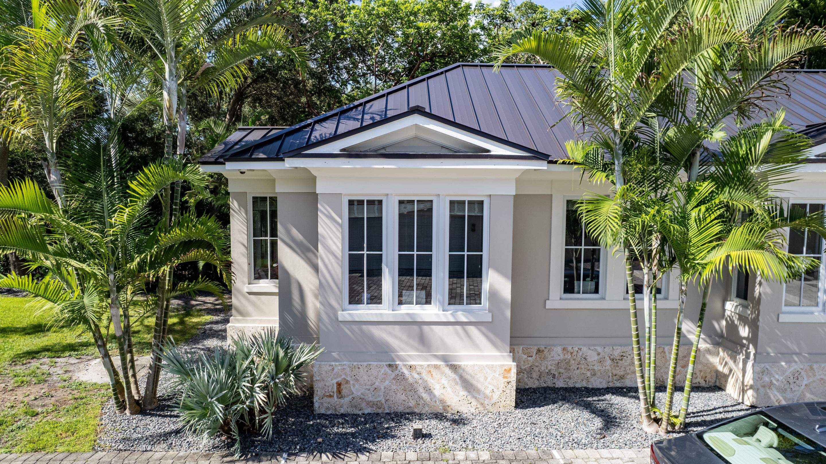 Metal Roof - Galvalume - Dark Bronze by Istueta Roofing