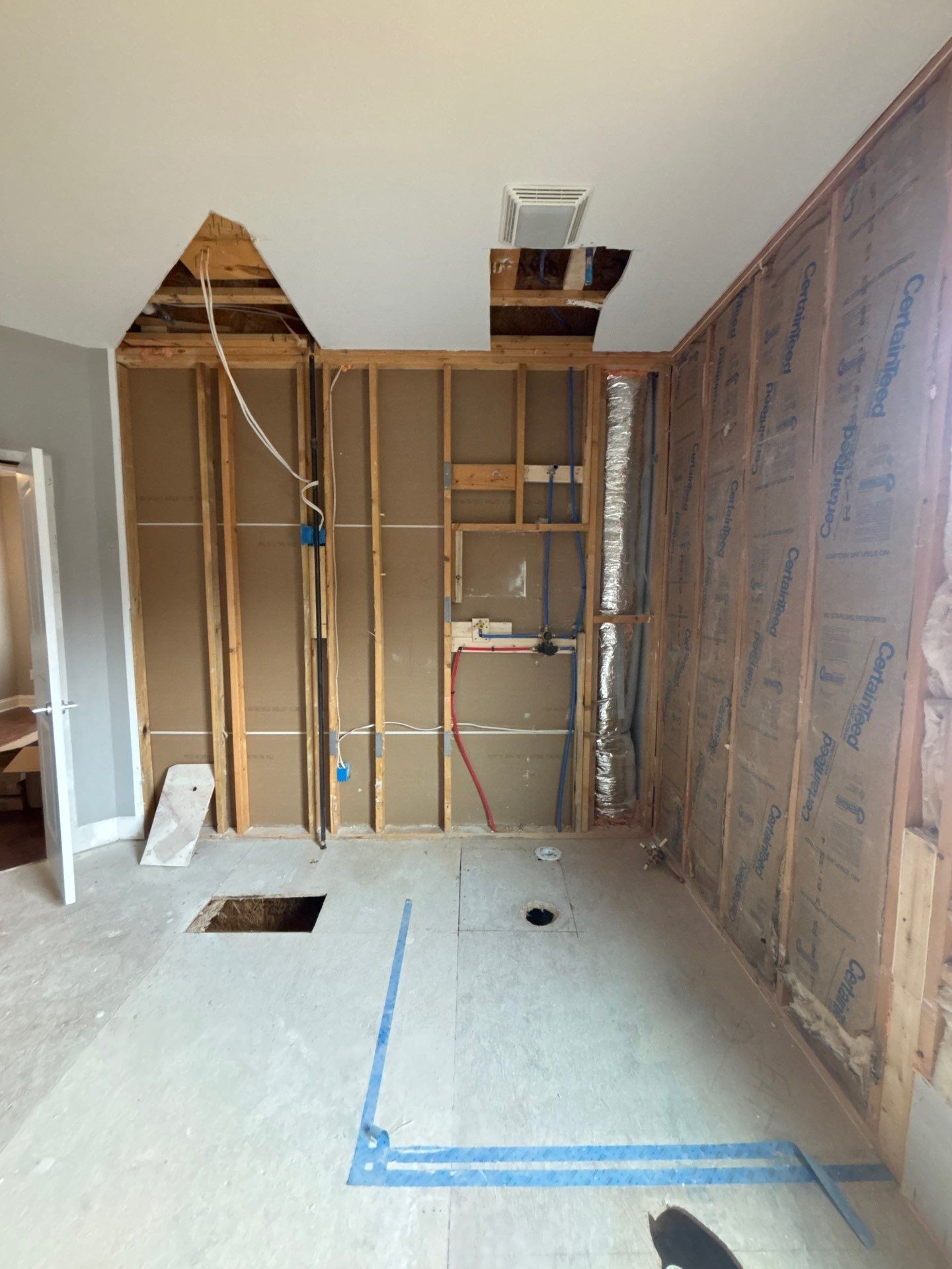 Master bathroom renovation by Prudencio