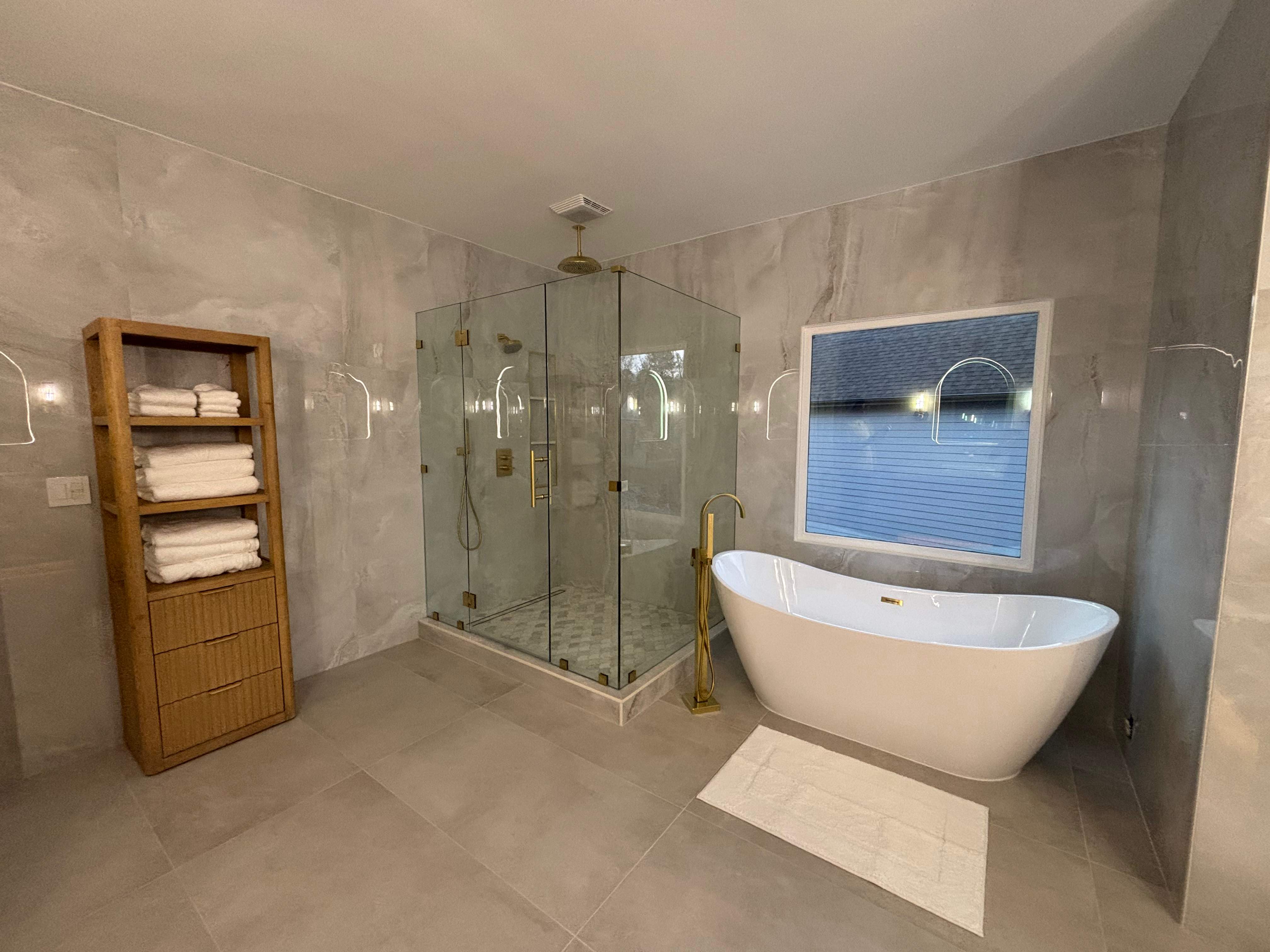 Master bathroom renovation by Prudencio