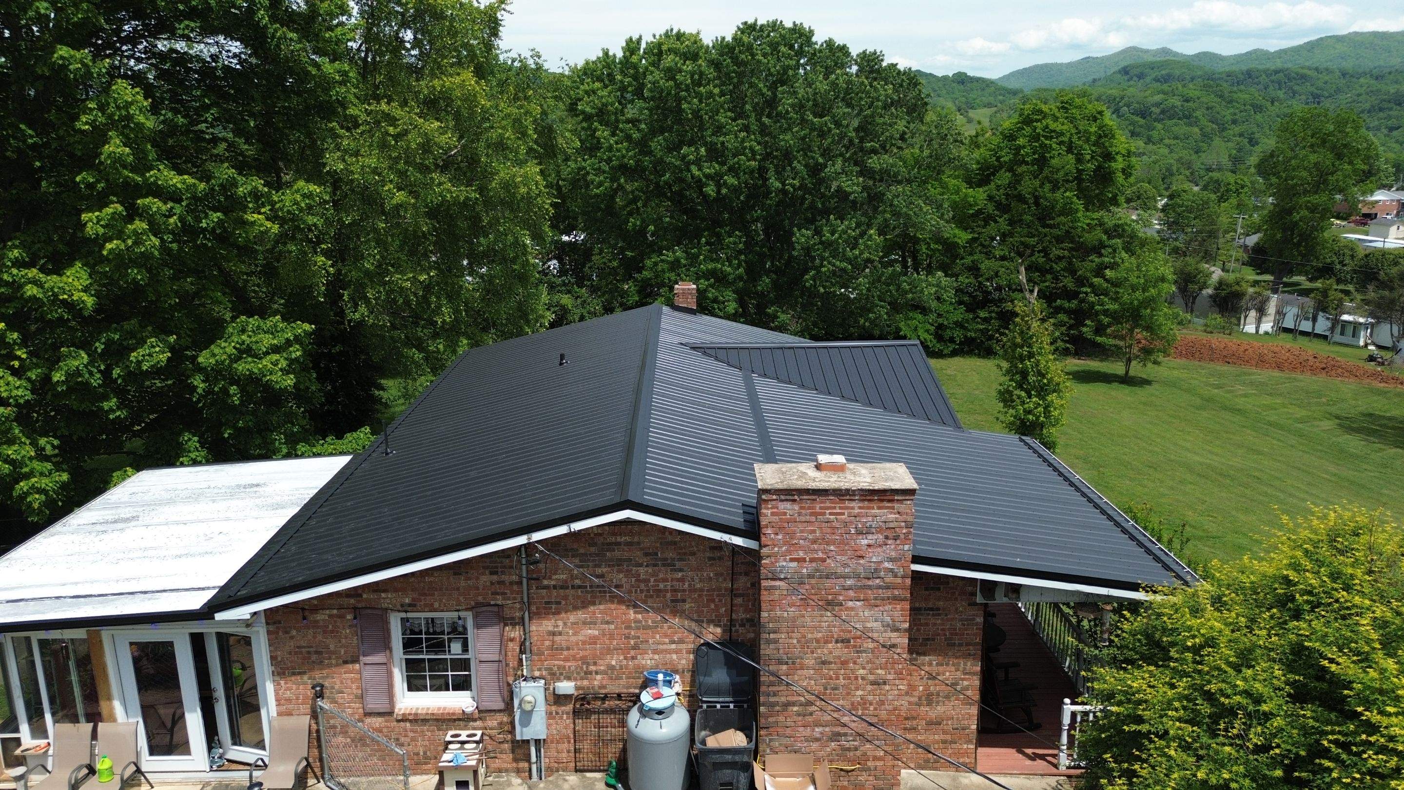 Walden Residence by Omnia Roofing