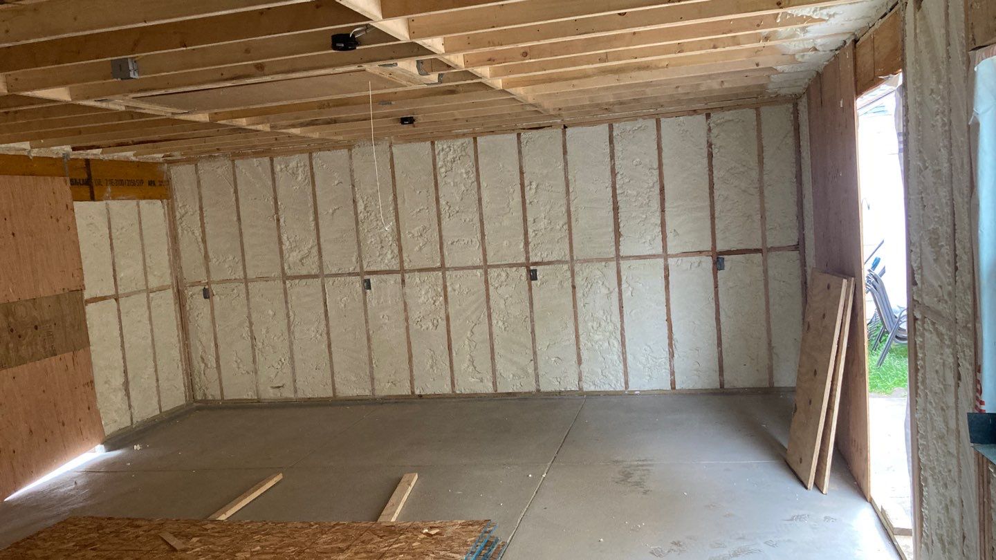 Garage by Ivy Lea Construction
