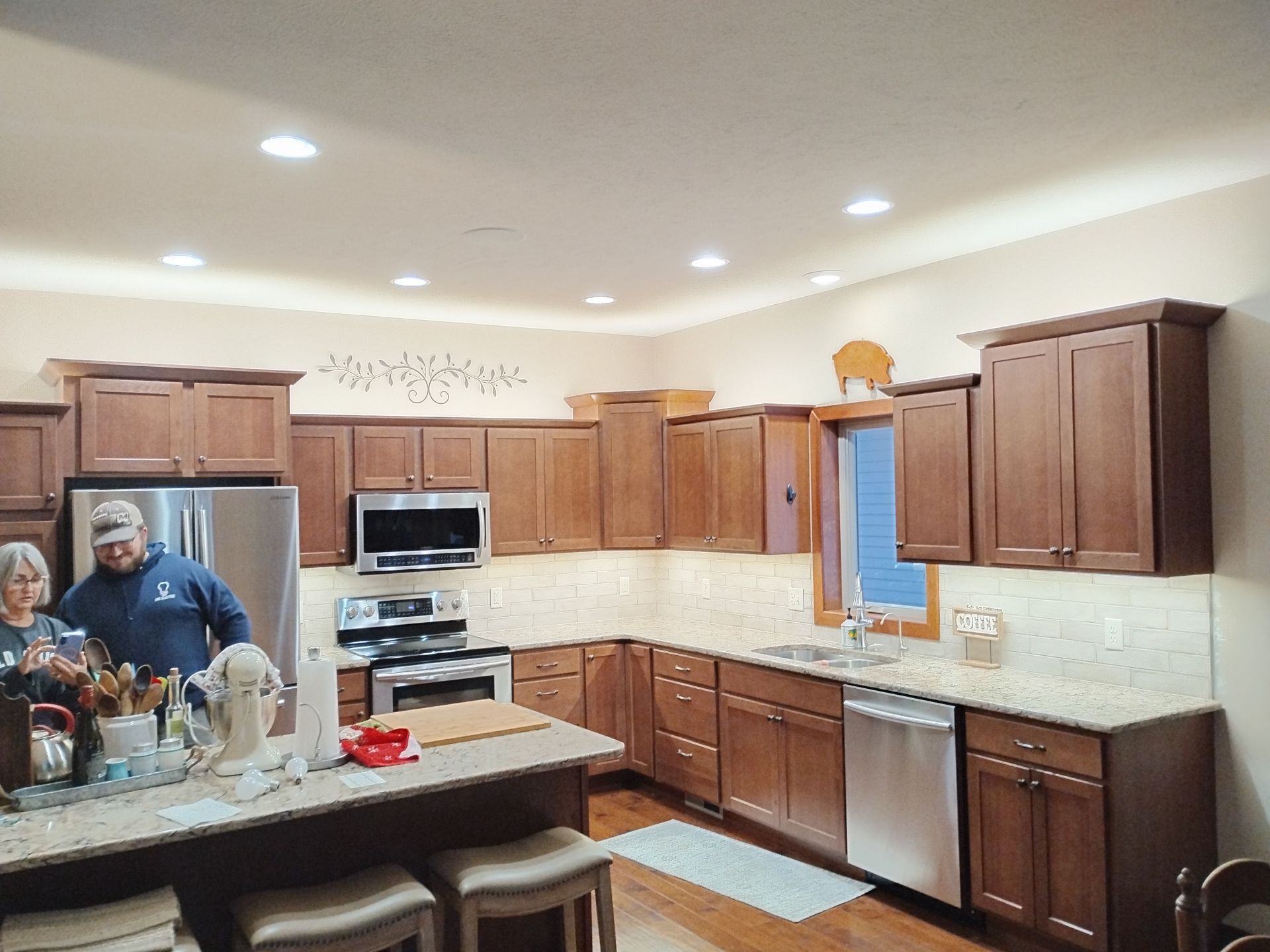 Kitchen Under and Upper Cabinet Lighting 