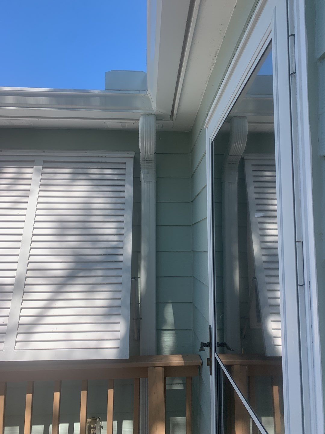 White Seamless Gutters for Panama City FL Homes by Gutter Professors