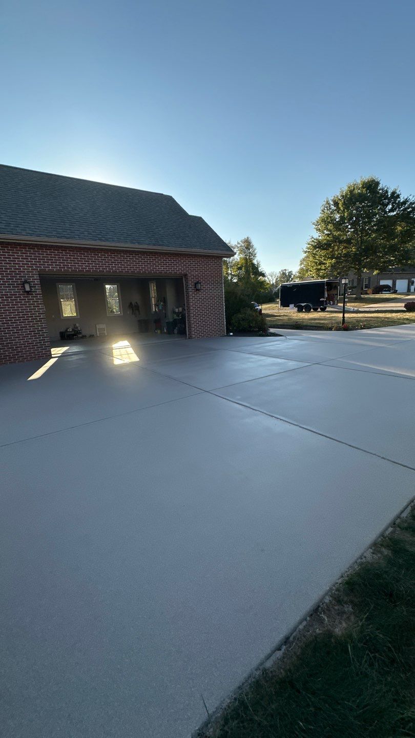 Driveway + Garage + Walkway Project in Meridian by Floors in a Day, Inc