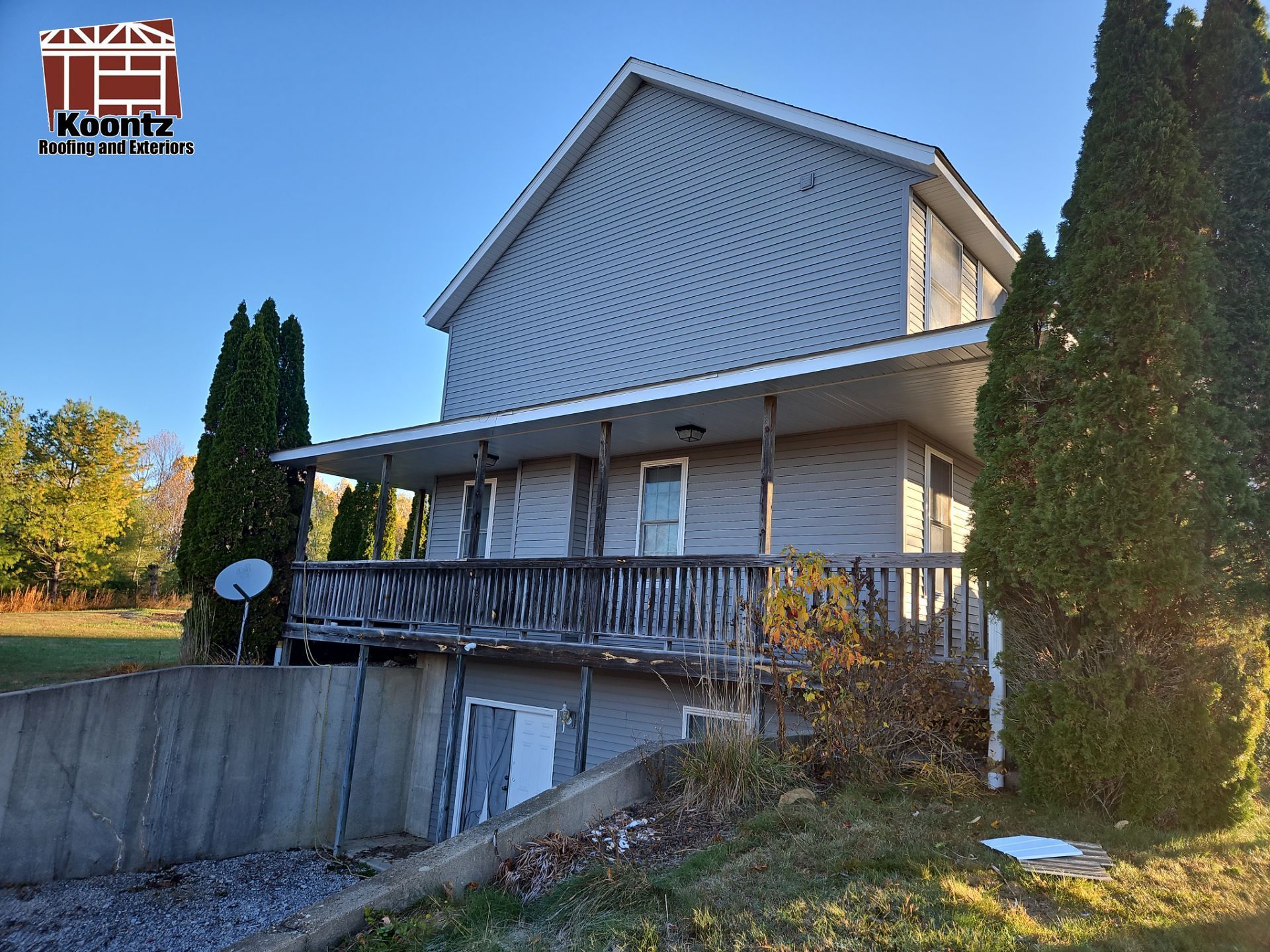 Exterior & Window Installation using CertainTeed Mainstreet & ViWinTech Windows by Koontz Construction