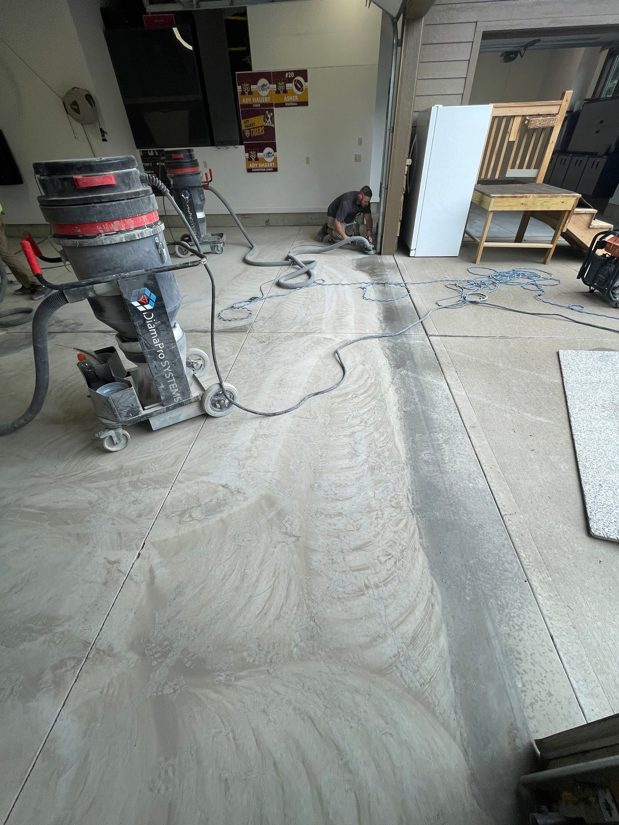 Garage Floor Coating and Domino Flake Finish in Sioux Falls by Select Painting, Coatings & Garage Cabinets