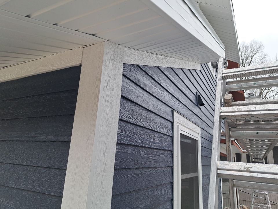 Siding and Window Replacement in Plymouth, WI by Gellings Roofing & Siding