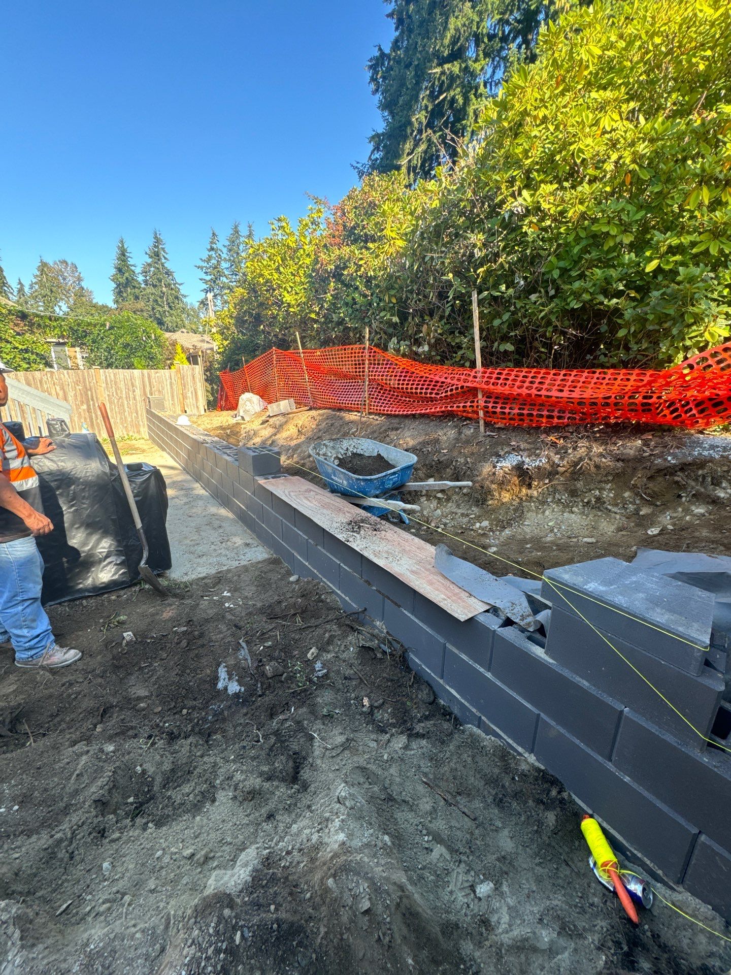 Jireh Outdoor Projects | Retaining Wall & Fence Build by Jireh Asphalt & Concrete Inc 