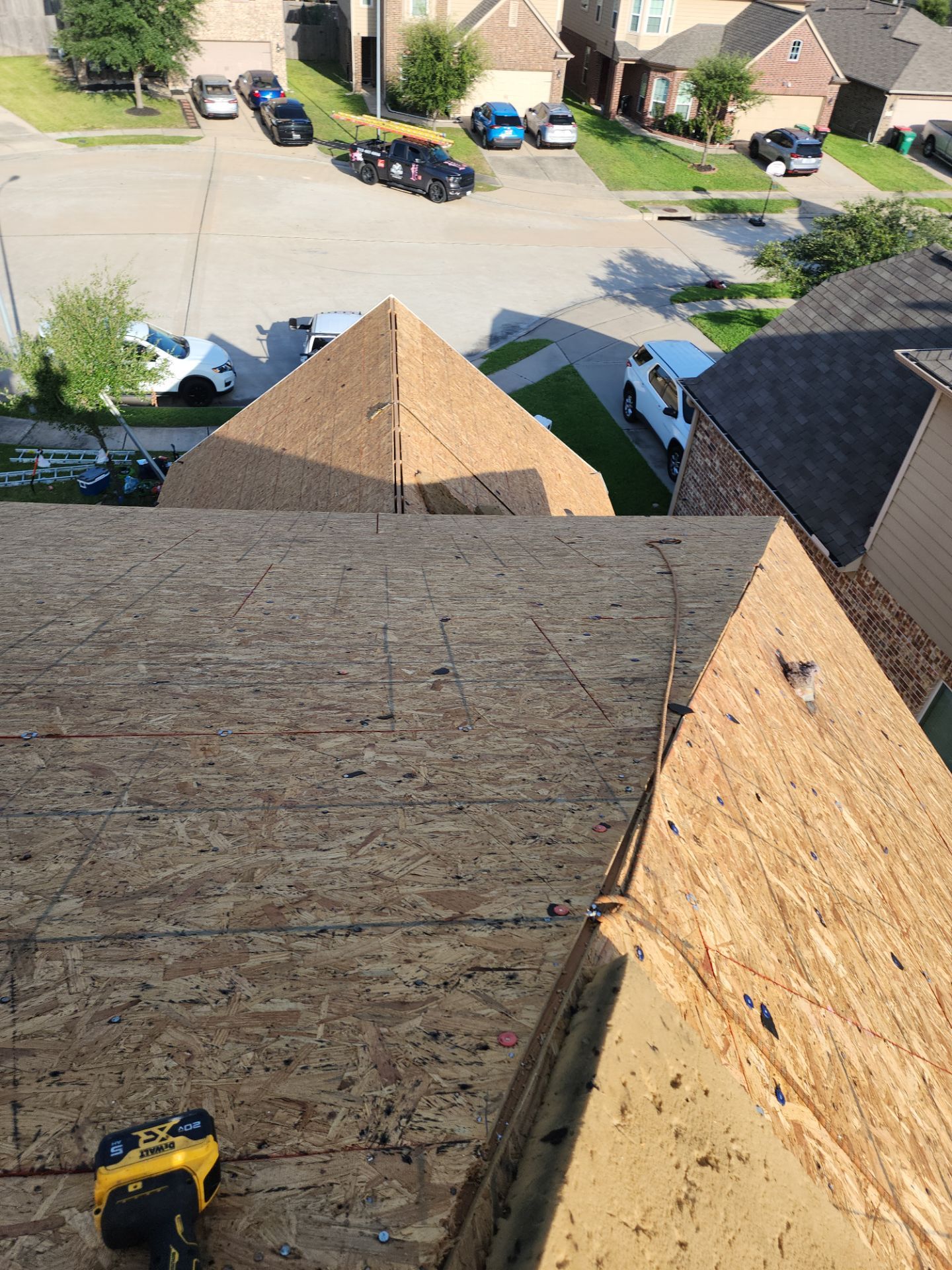 Residential Roofing Installation using Owen's Corning Duration (Lifetime) Shingles by Roof Repair Company