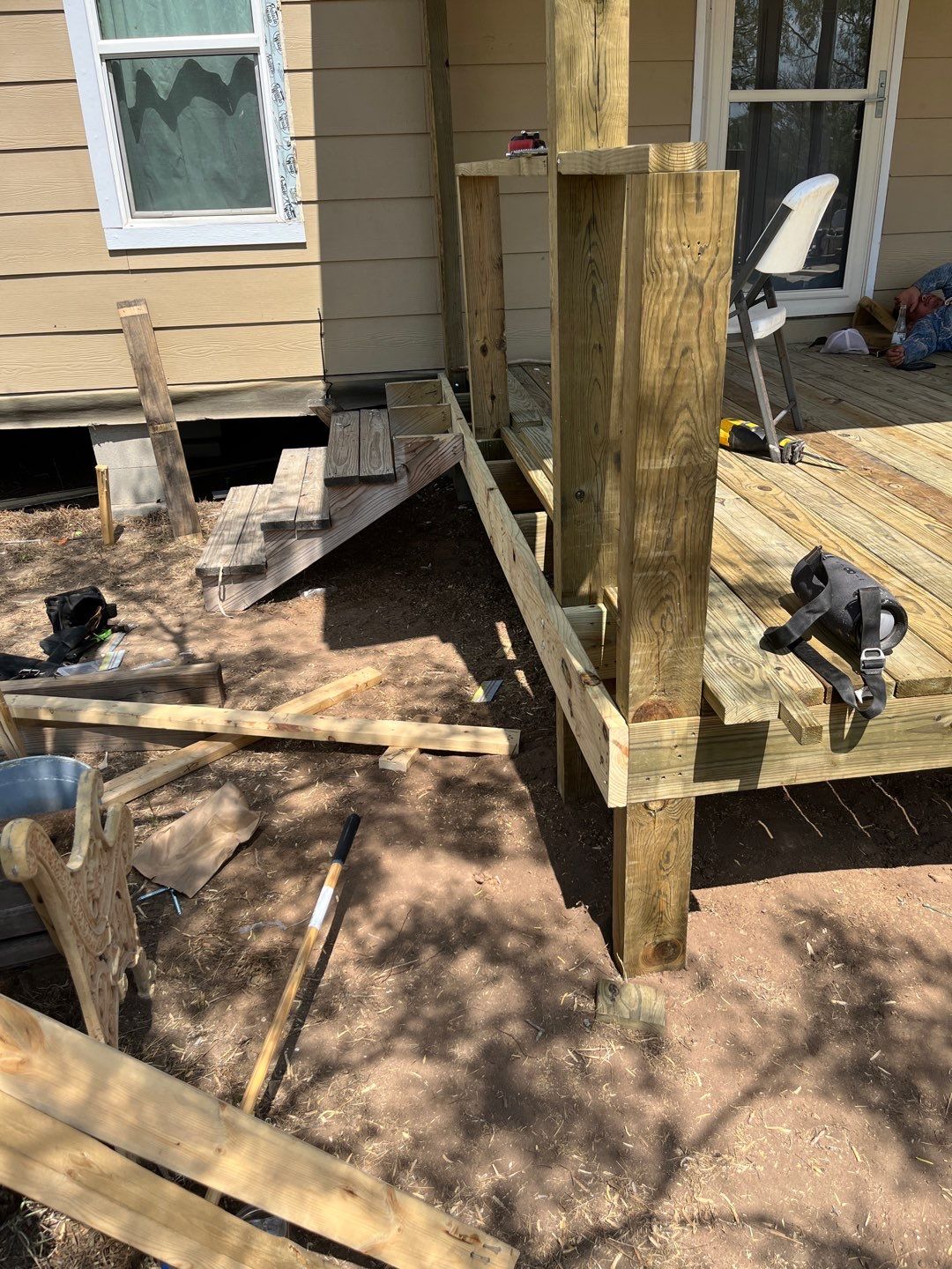 Front Porch Sitt'n by Bayfront Roofing and Construction