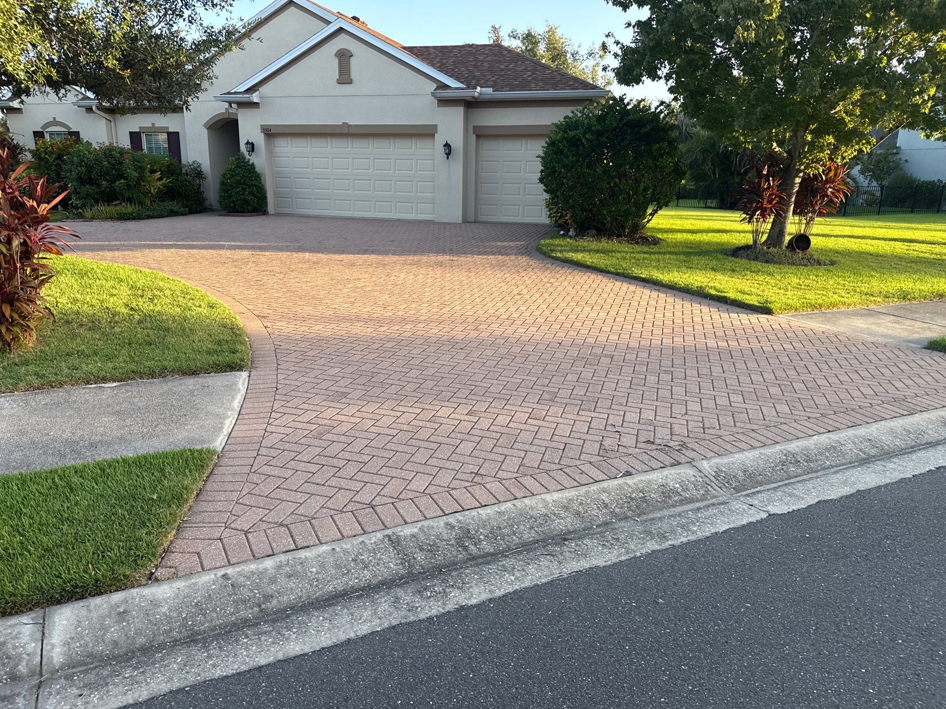 Paver Driveway & Sidewalk Cleaning – Oakleaf Hammock, Ellenton, FL by Sunshine AquaWash