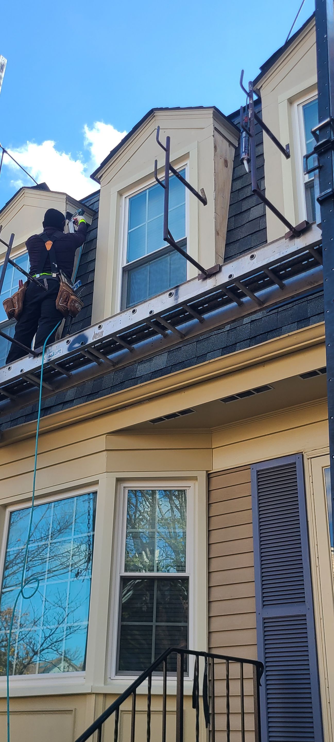 Alexandria: Residential Roof Replacement with CertainTeed Landmark Pro in Max Def Georgetown Gray by RM Banning, Inc.