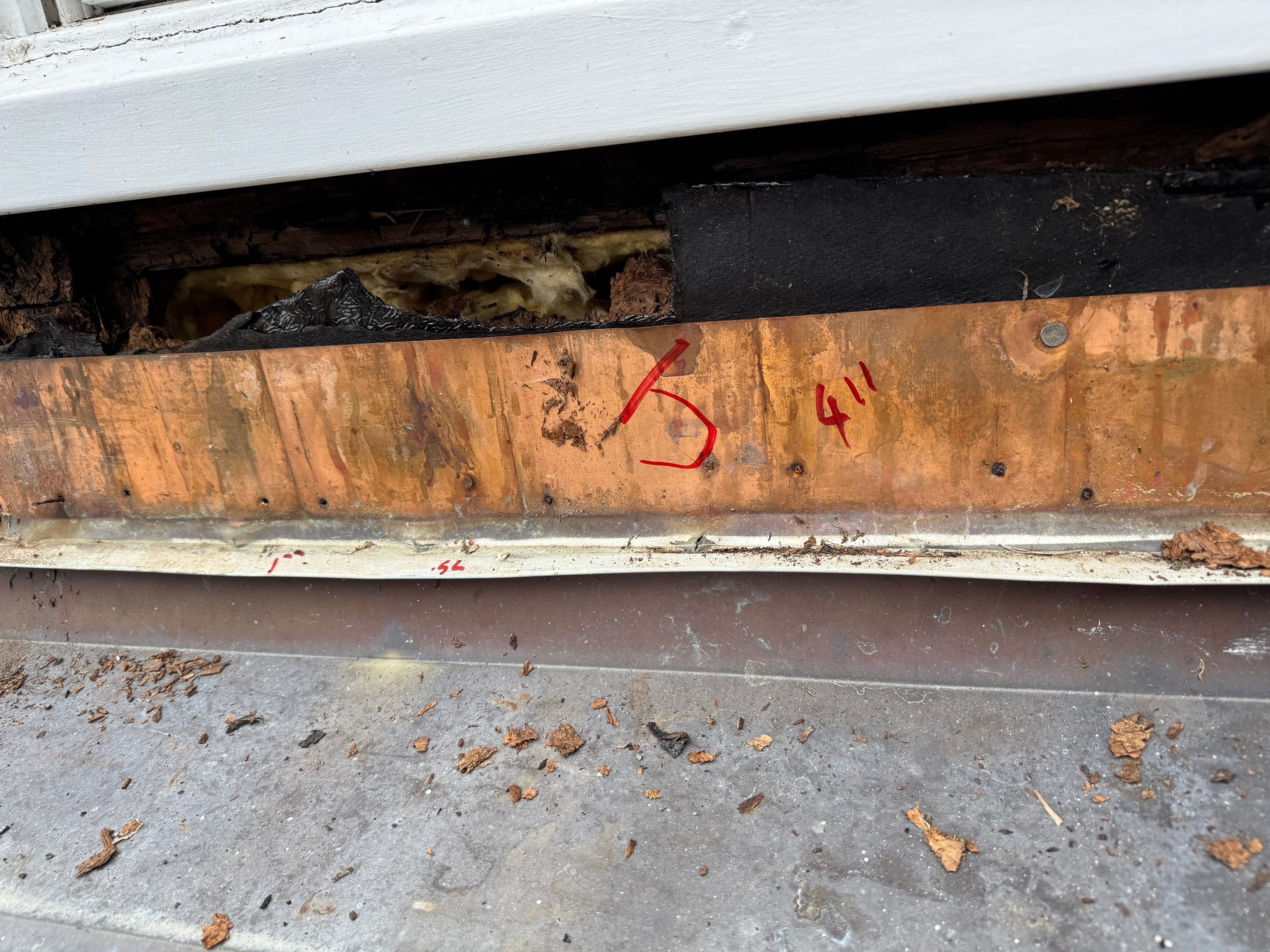 A Ford Plantation Classic by A Good Roofer Near Me 