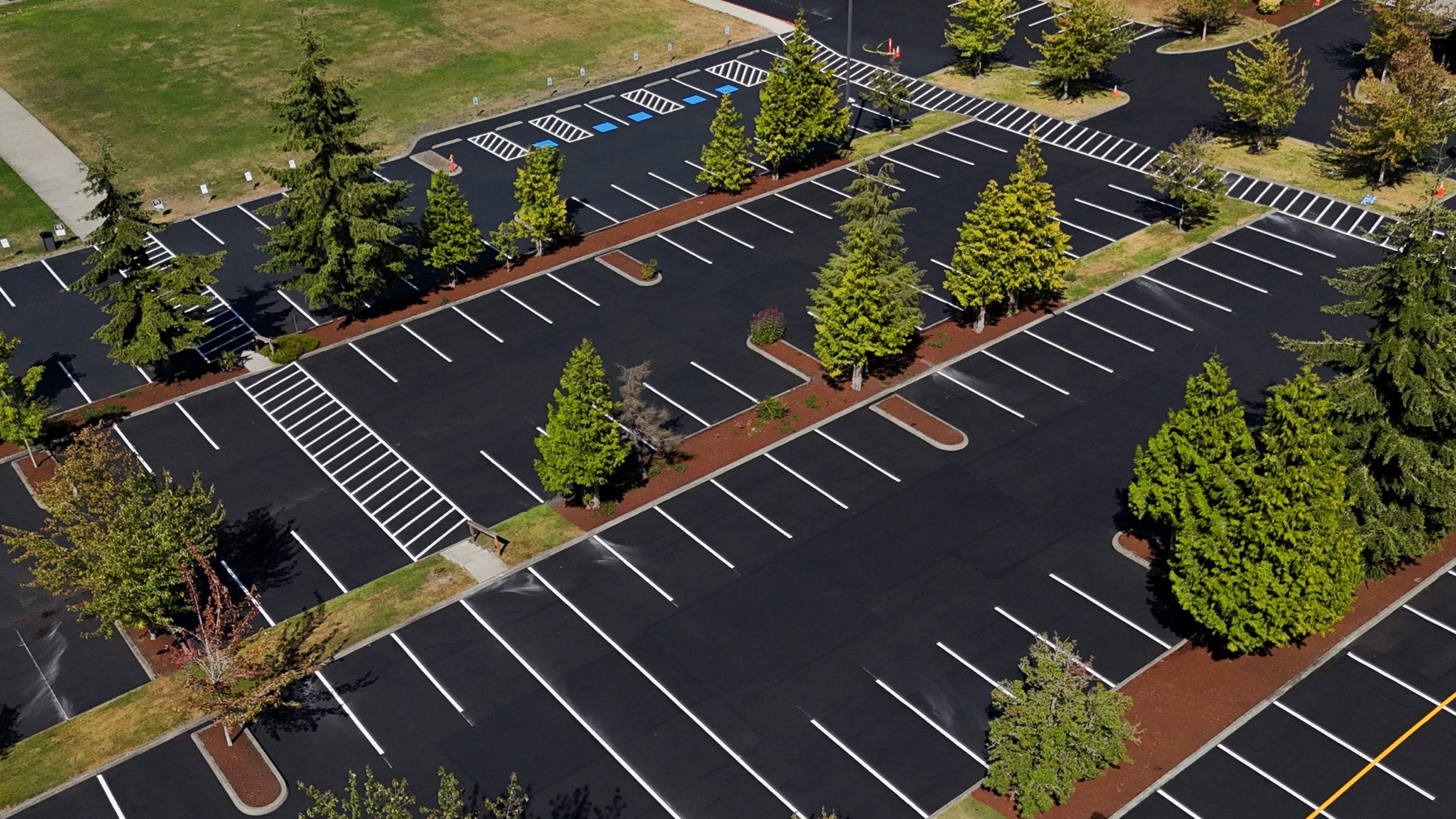 Sealcoating & Asphalt Patch Repairs | Everett  by Jireh Asphalt & Concrete Inc 