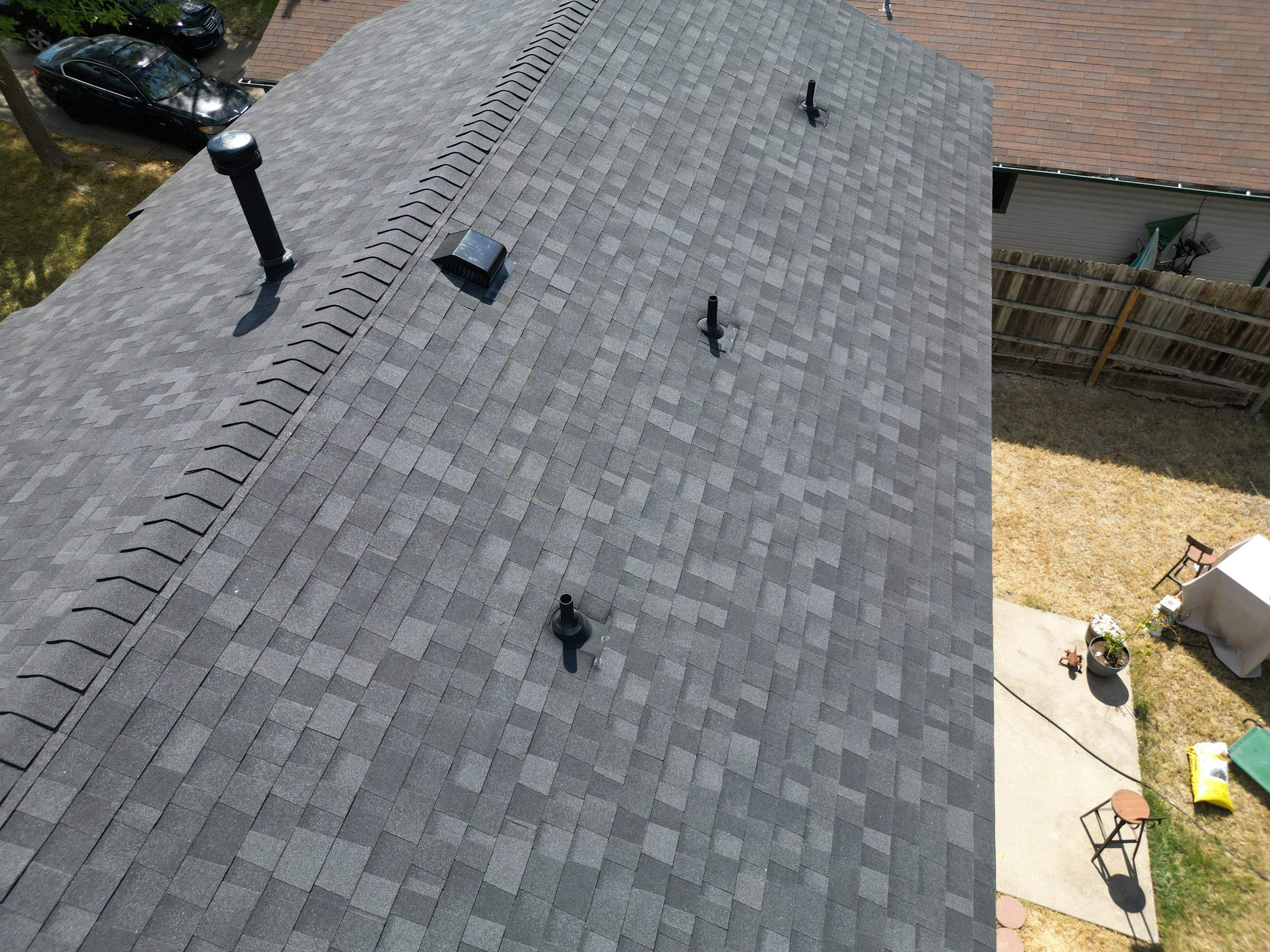 Onyx Black - Owens Corning TruDefinition Duration by RoofsOnly.com