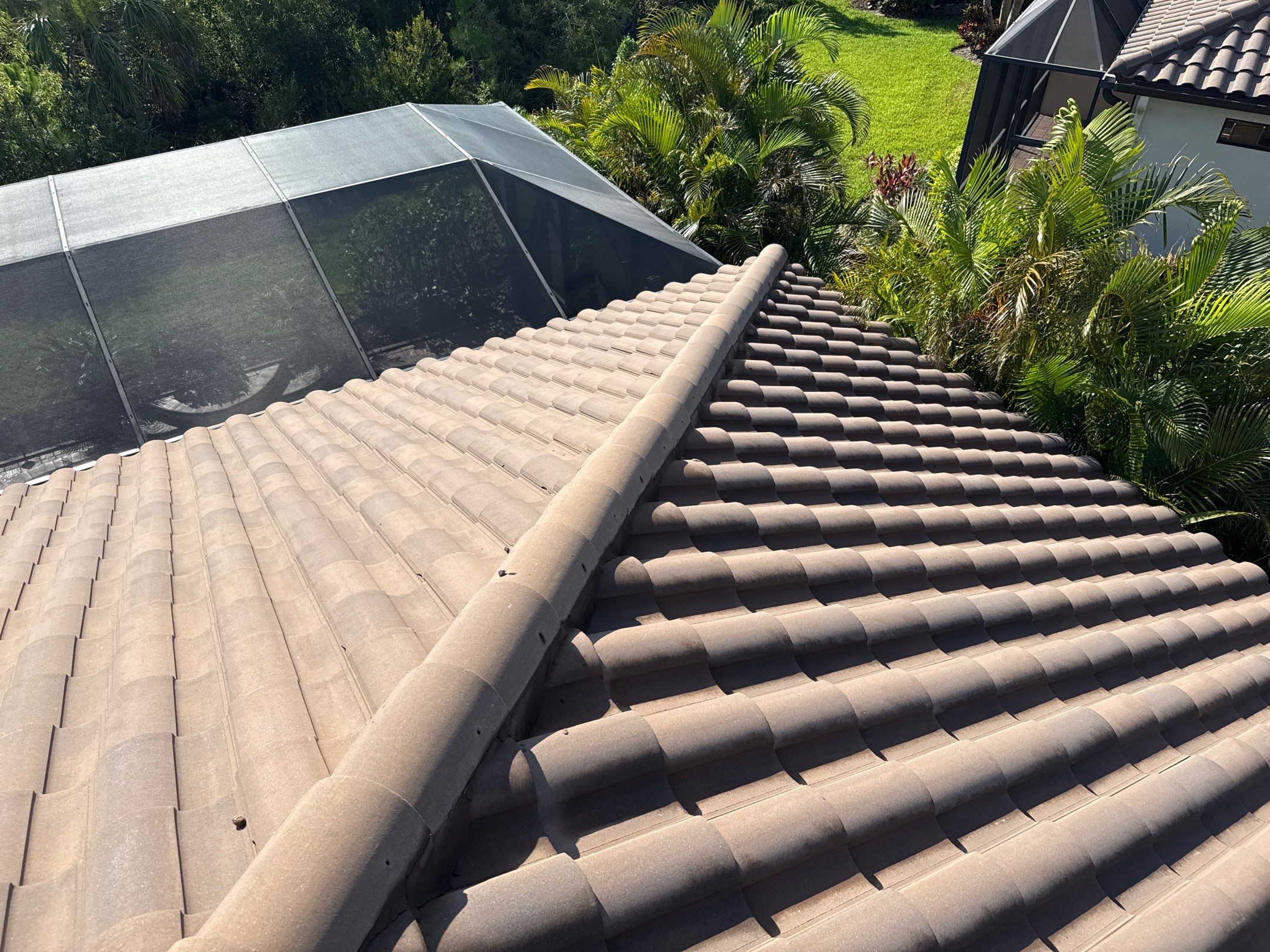Concrete Tile Roof, Paver Driveway & Lanai Cleaning – Artisan Lakes Esplanade, Palmetto, FL by Sunshine AquaWash