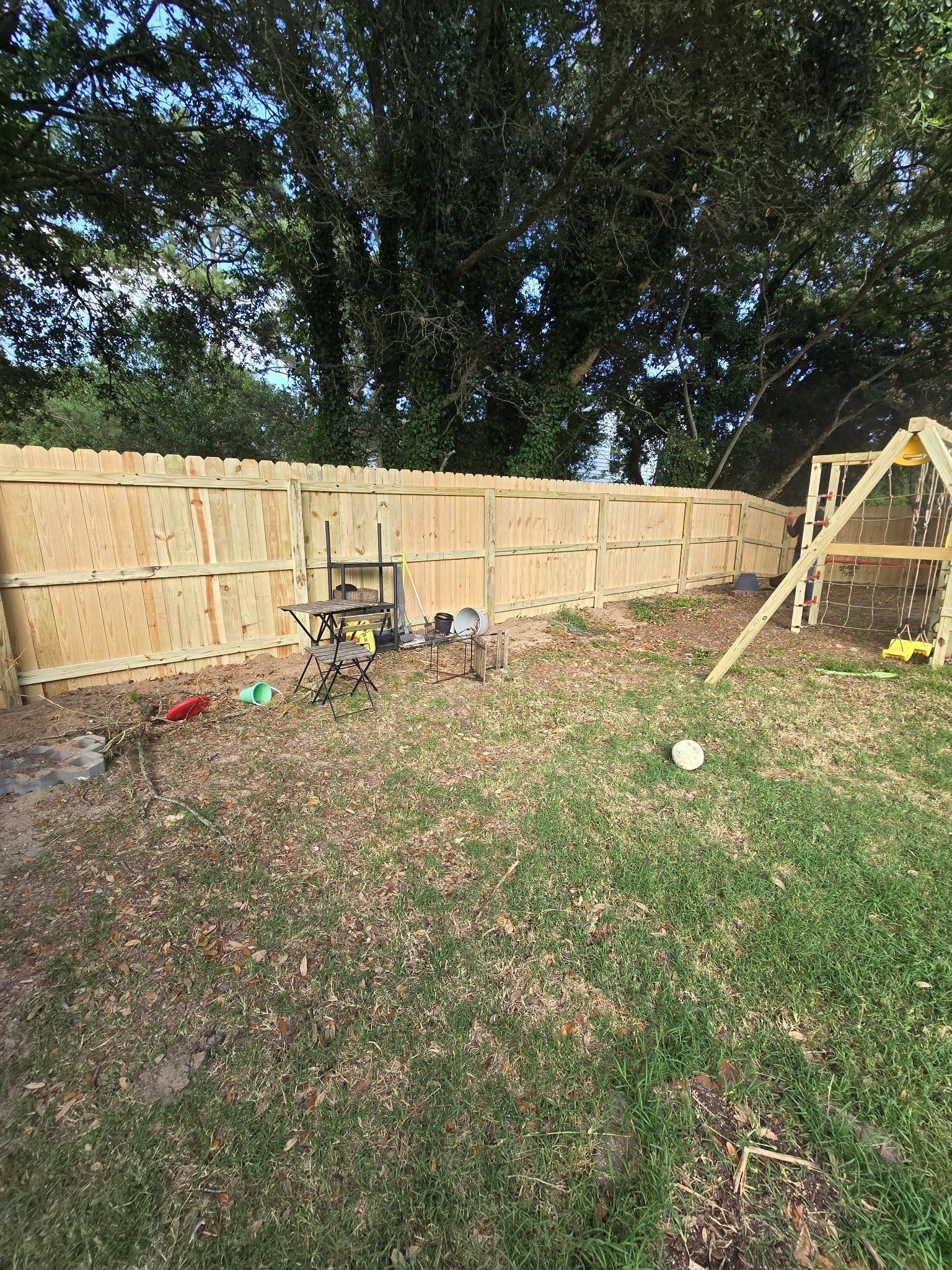 A Fresh Boundary for a Beautiful Home by Tidewater Fence