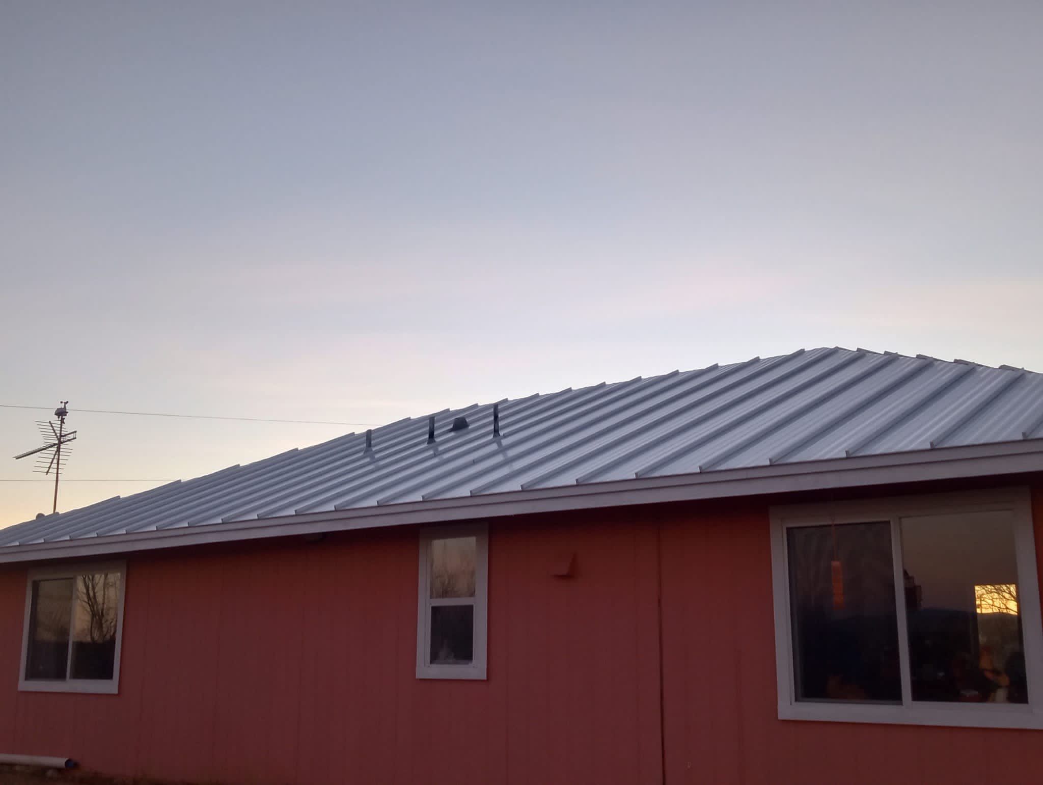 Arctic White Standing Seam by Reimagine Roofing