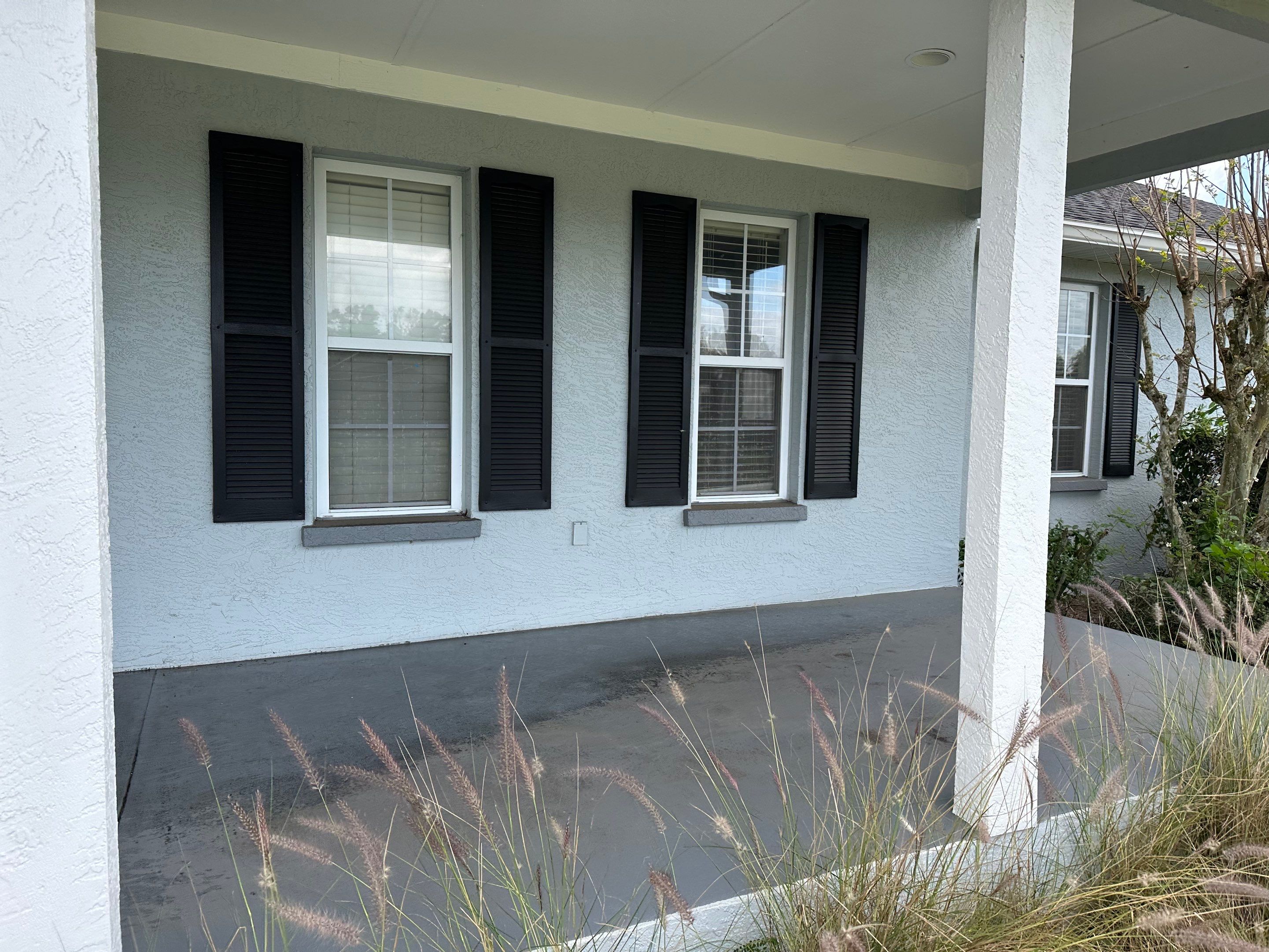 Vinyl Horse Fence & Concrete Pier Cleaning at Lesley Cox Equestrian, Parrish, FL | Sunshine AquaWash by Sunshine AquaWash