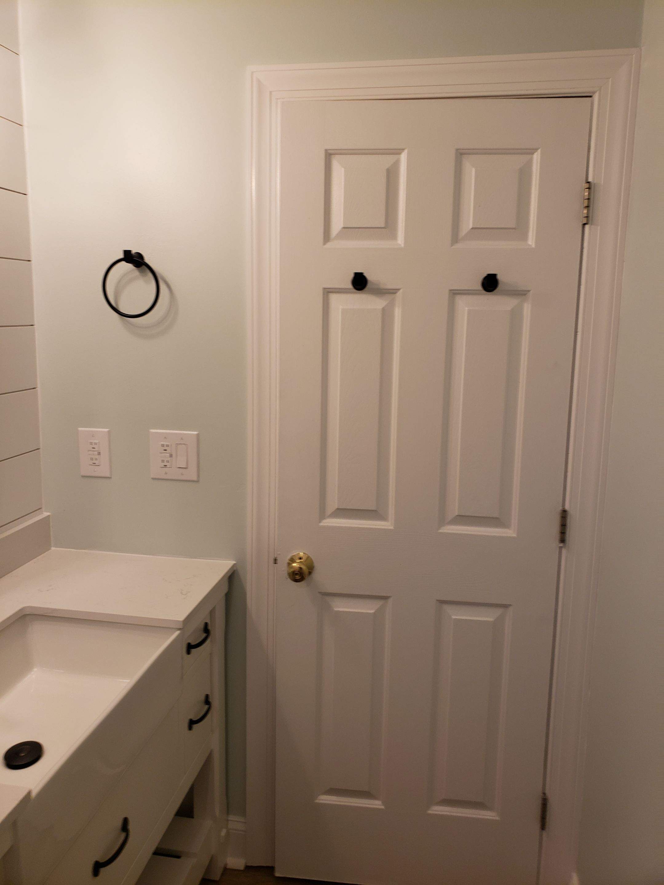 Modern Elegance: Bathroom Upgrade by A Step Above Handy LLC 