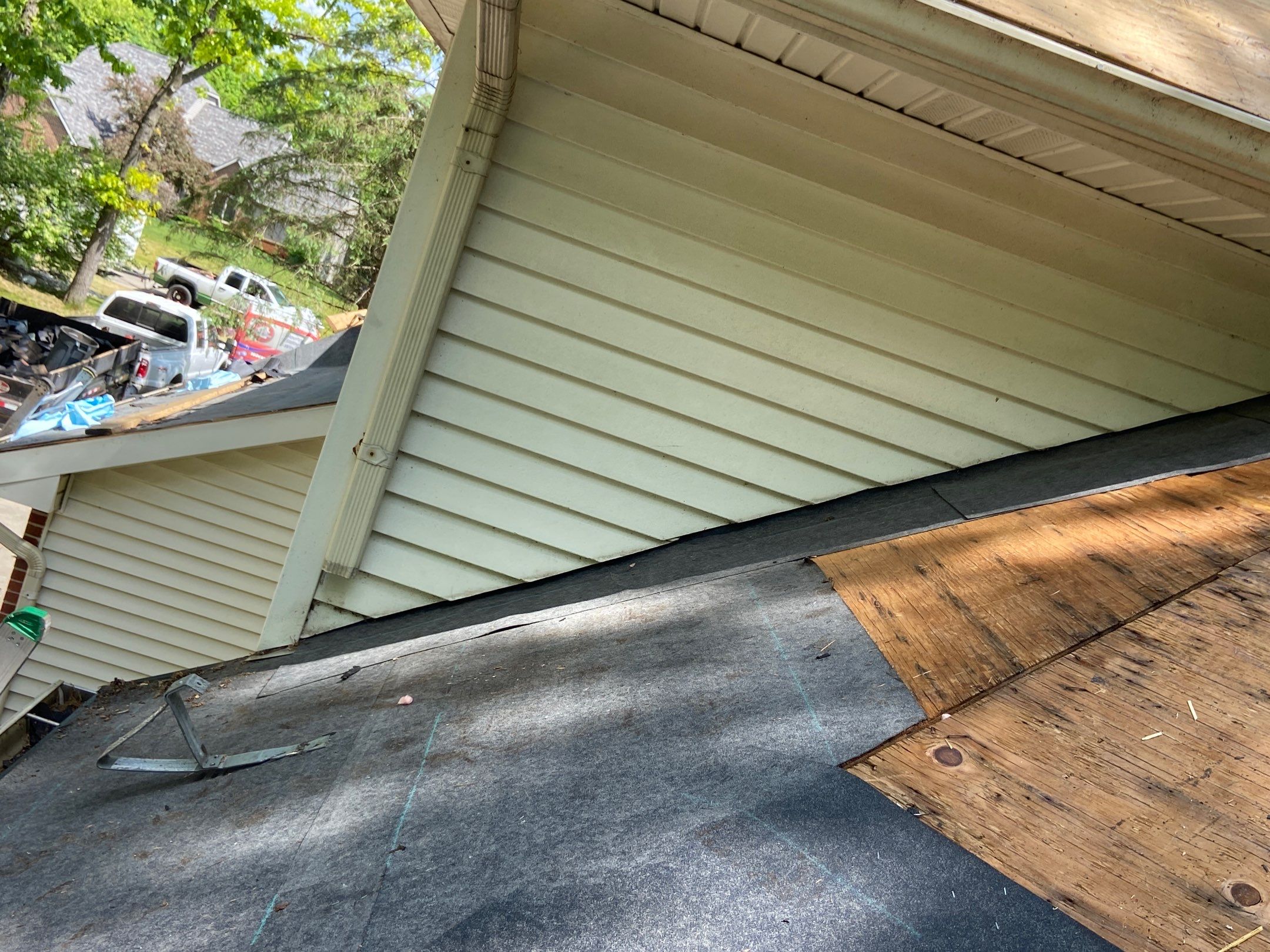Roof Replacement using CertainTeed Landmark by 180 Contractors