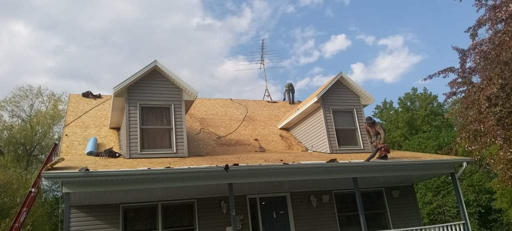 Residential Roofing Installation using Certainteed Landmark Moire Black by MODERN EXTERIOR SYSTEMS