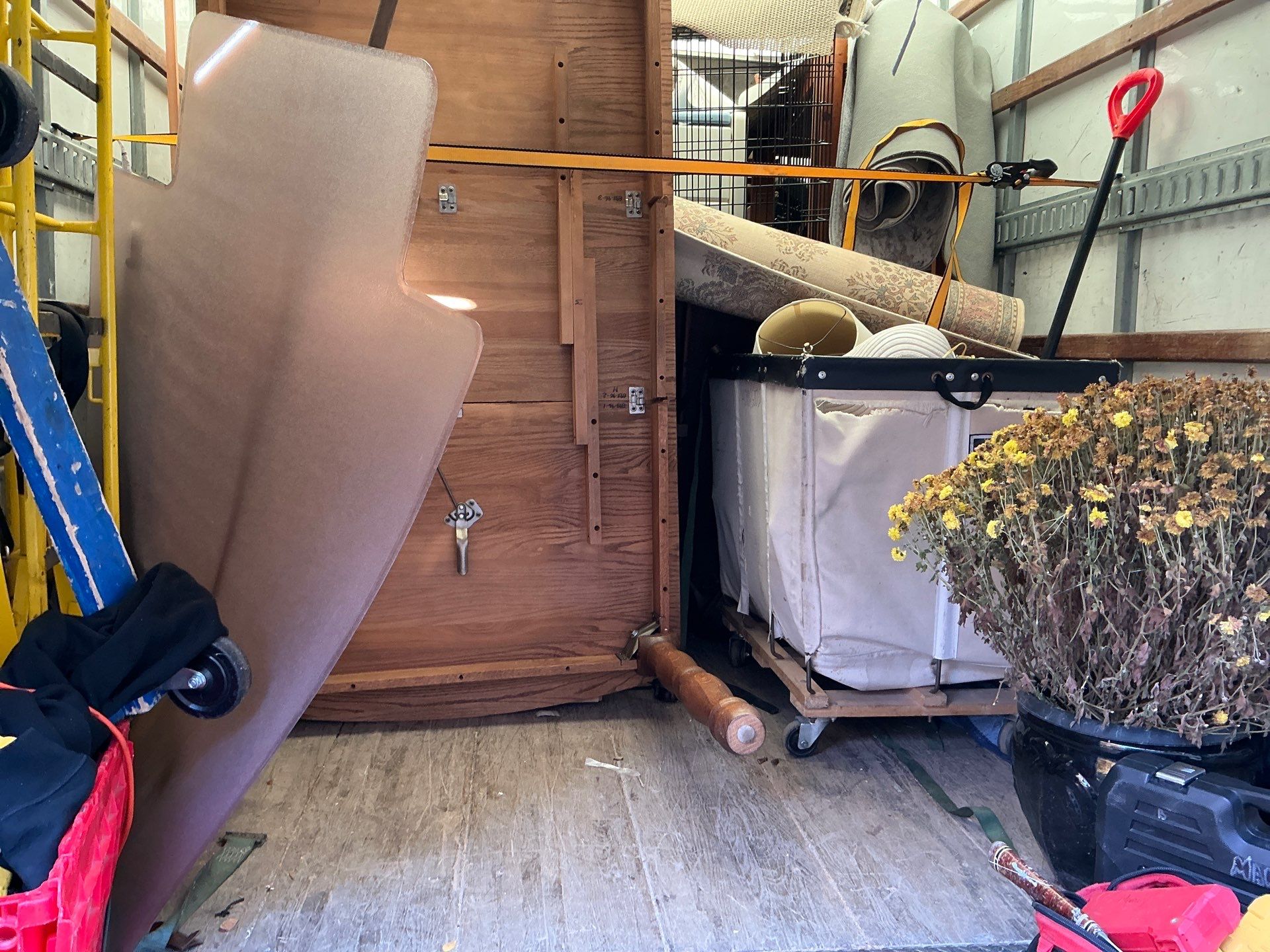 Glen Ellyn by The Junkluggers of Chicago NW Suburbs