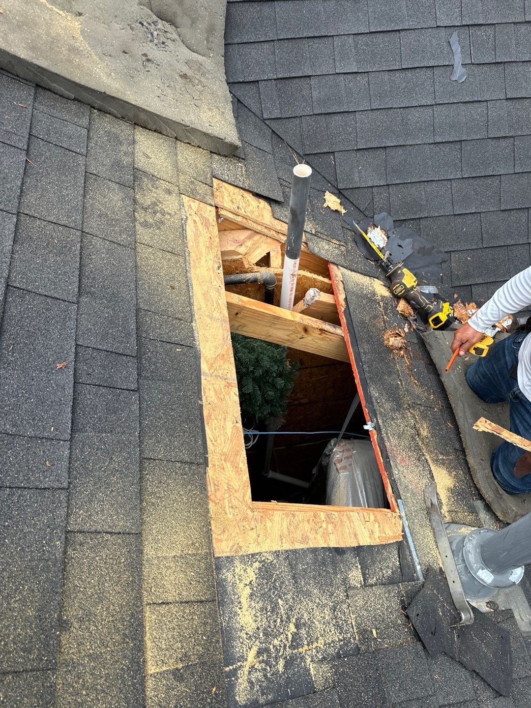 Hail Damage using Owen's Corning Duration (Lifetime) Shingles by Roof Repair Company