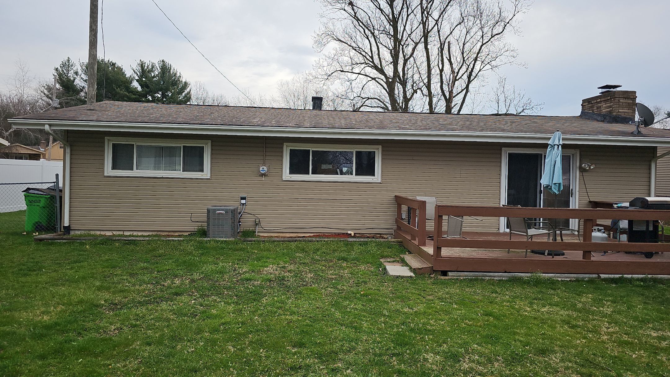 ATLAS PINNACLE COLOR: WEATHERED WOOD by Eagle Eye Roofing