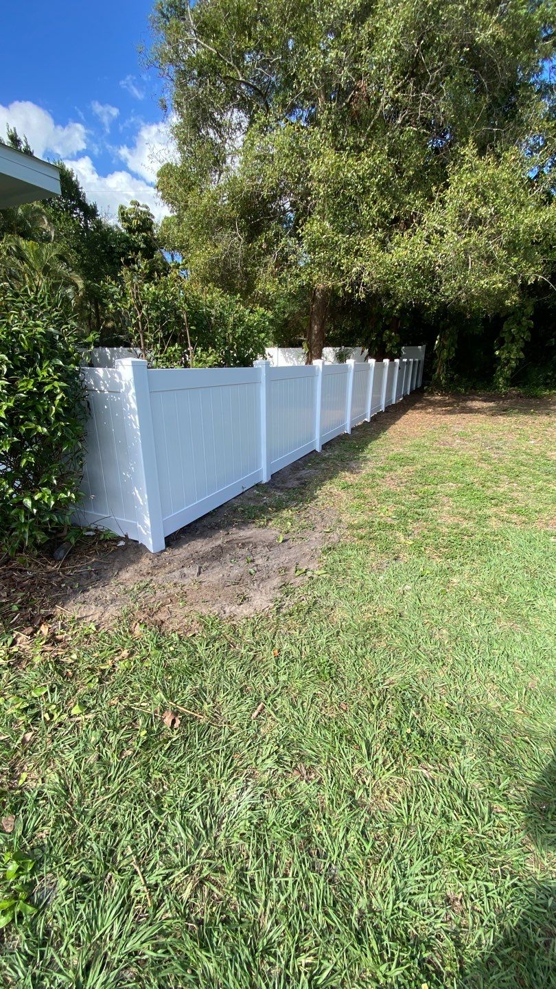 Bradenton, FL 4 ft. and 6 ft. Vinyl Privacy Fence by Asap fence and gates, LLC