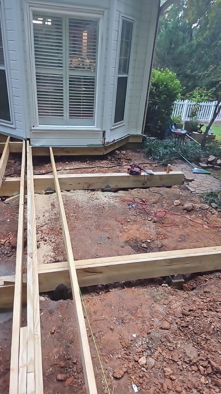 Jameswood Lane - Composite Deck Build by Pillar and Pine