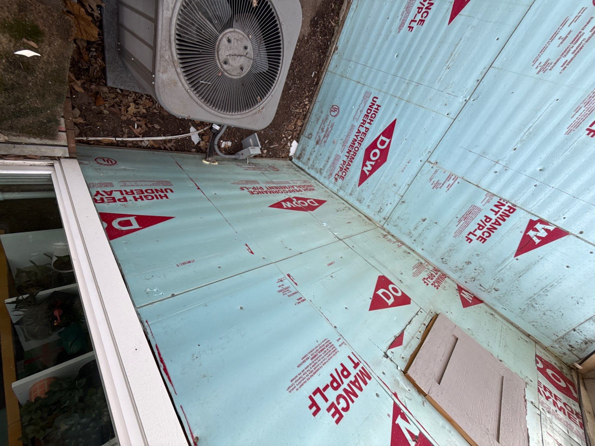 A whole new look for this Gladstone Home  by EEC  Windows, Siding & Roofing 