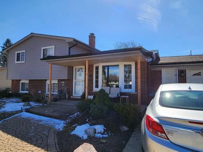 Siding Replacement using CertainTeed Restoration Classis D4
