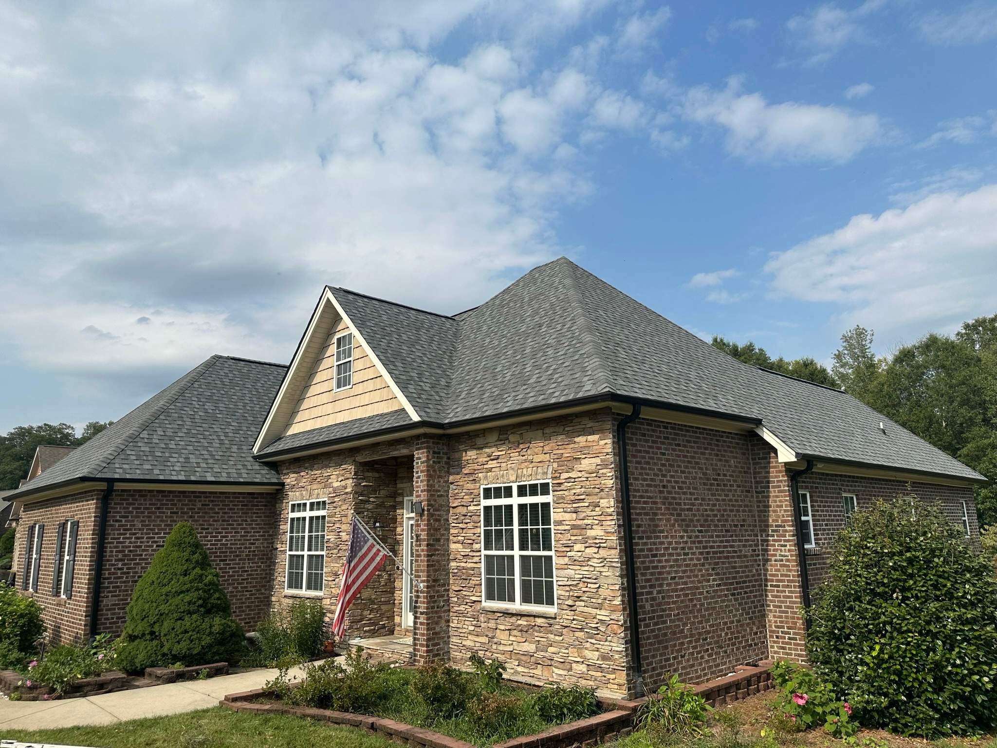 CertainTeed Landmark Pro Pewter by Smithrock Roofing