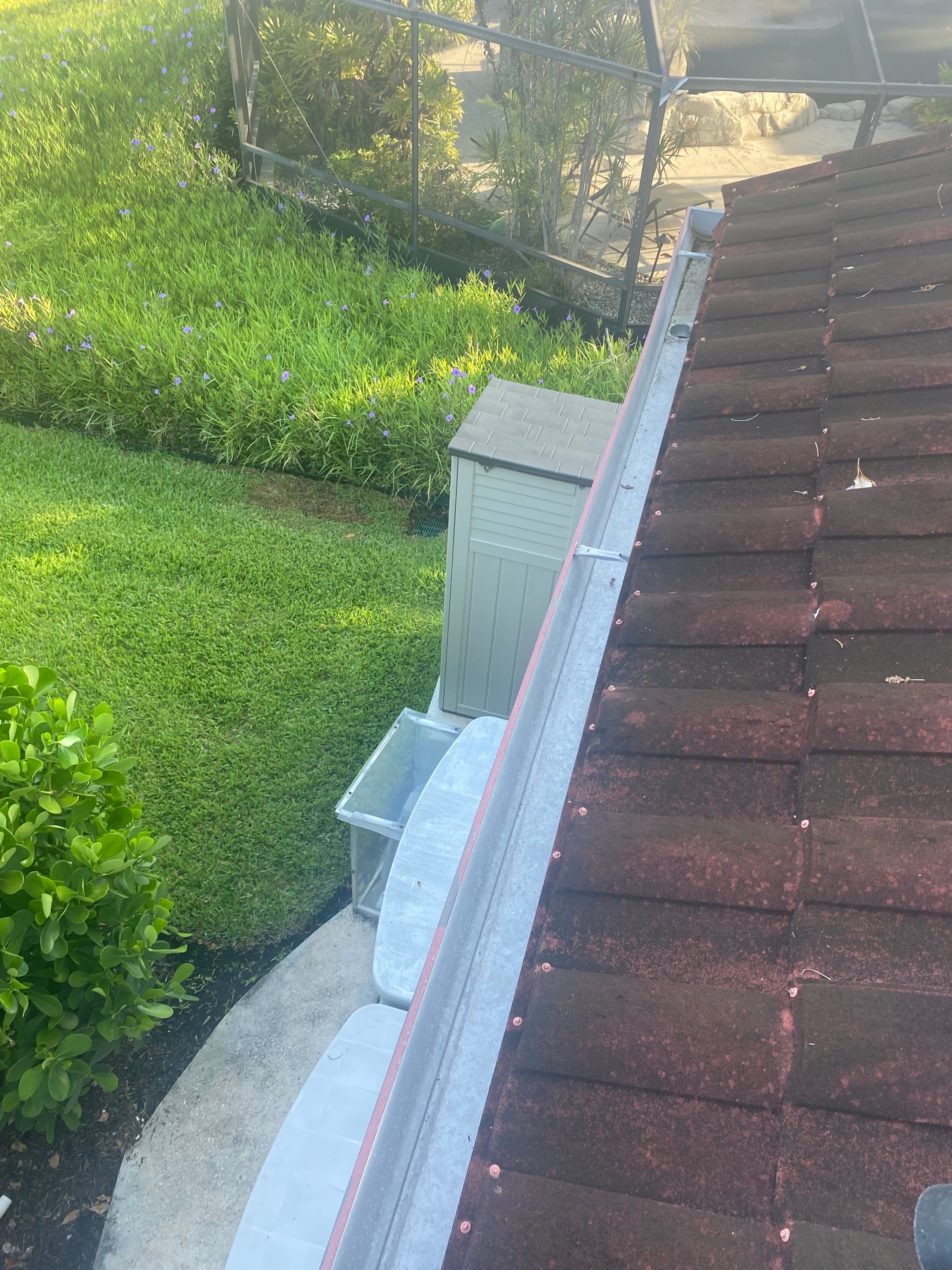 Seamless Aluminum Gutters in Fort Myers FL by Gutter Professors