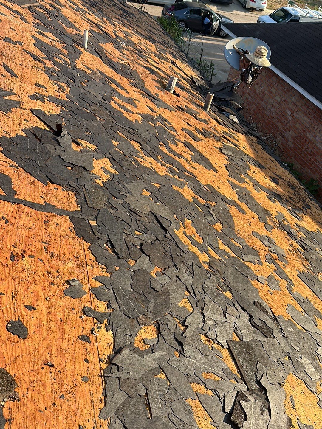 Residential Roofing Installation using Owen's Corning Duration (Lifetime) Shingles by Roof Repair Company