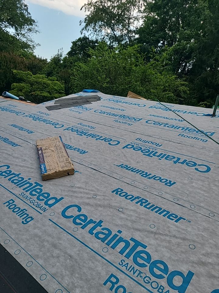 Vienna: CertainTeed Landmark Pro Architectural Shingles in Max Def Pewterwood by RM Banning, Inc.