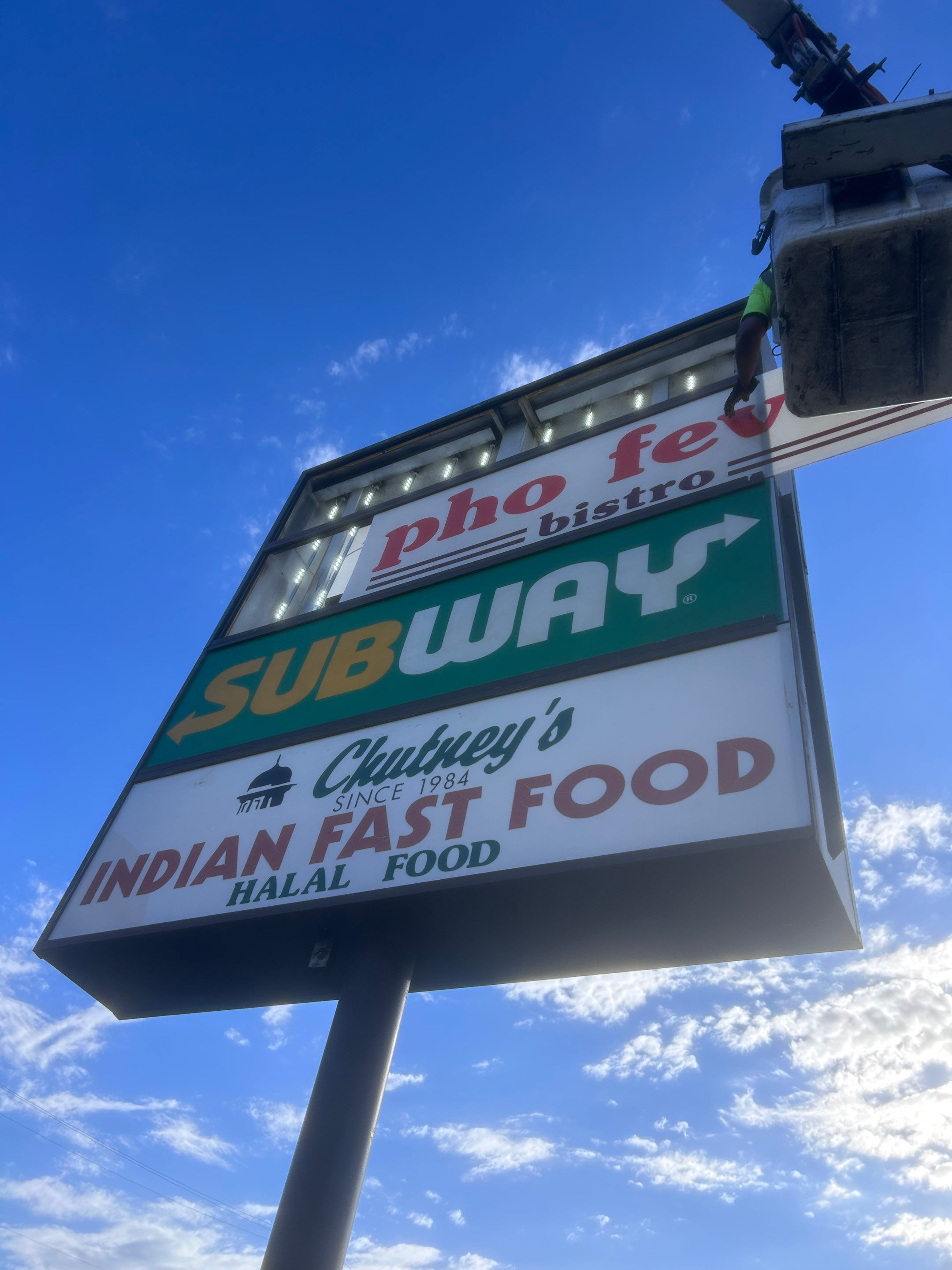 Golden State Signs featured photo.
