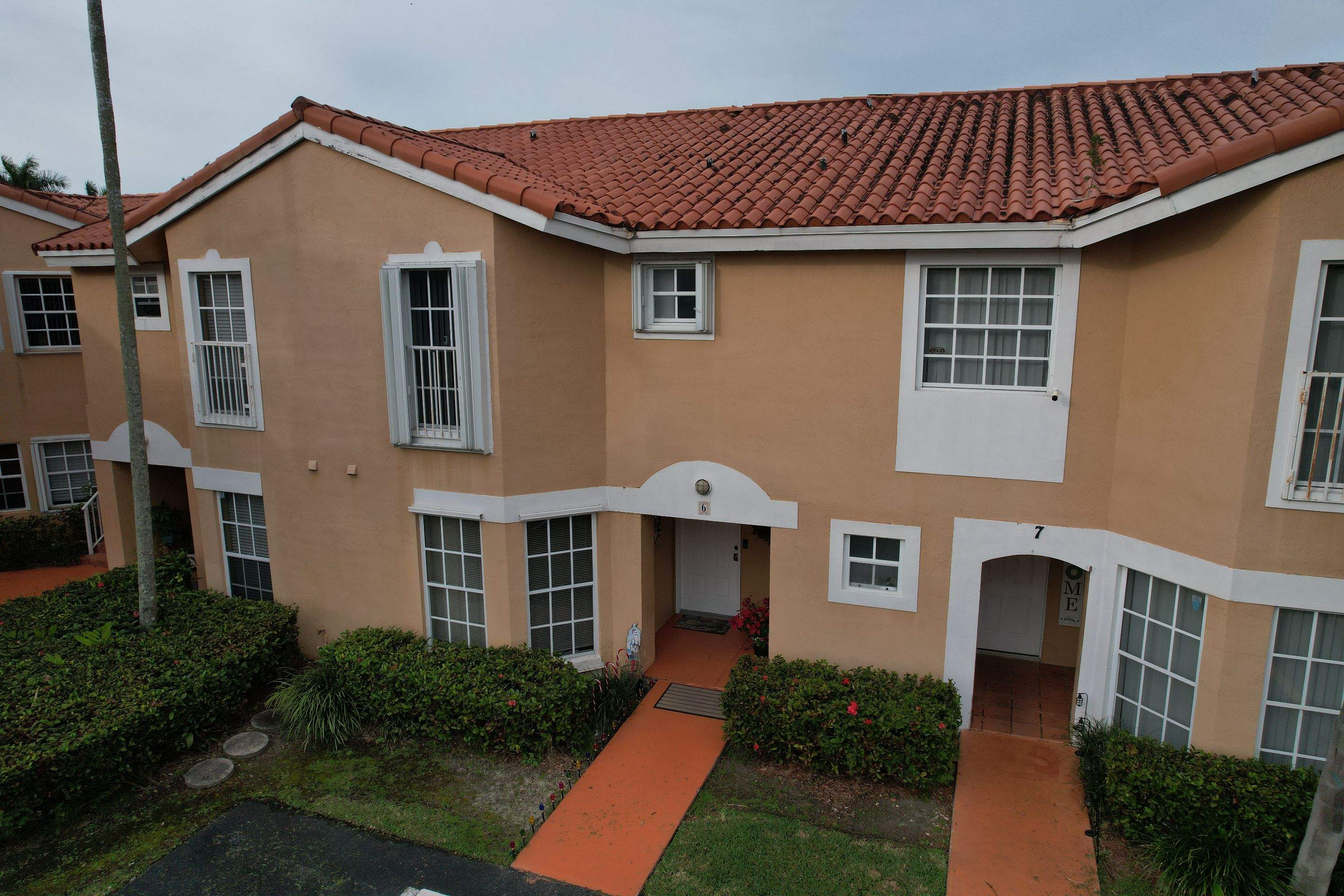 SIENNA VILLAS CONDO - BLDG 14325 by Souffront Construction & Engineering