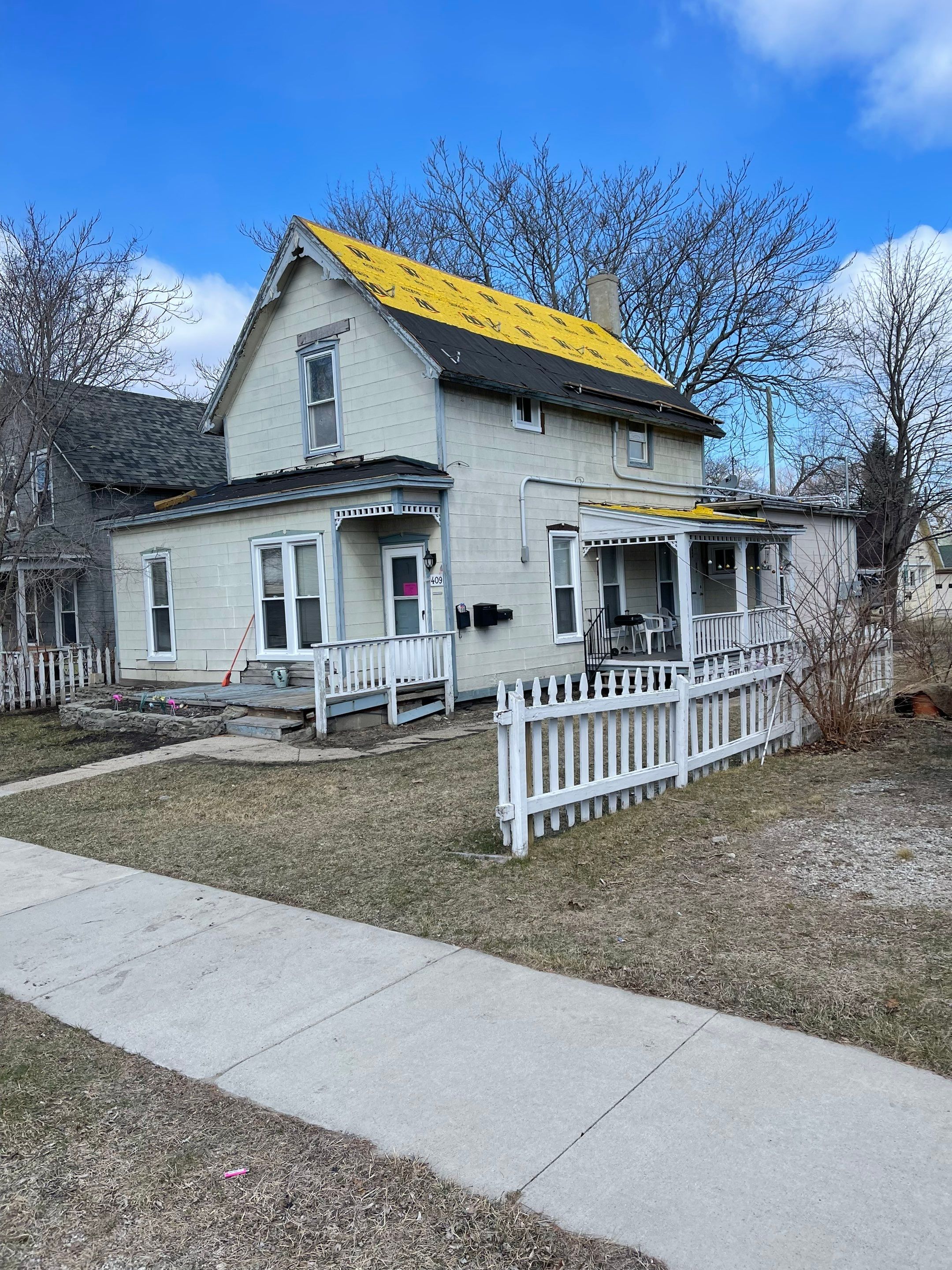 Residential Roofing Installation using IKO Dual Grey by JNR Roofing LLC