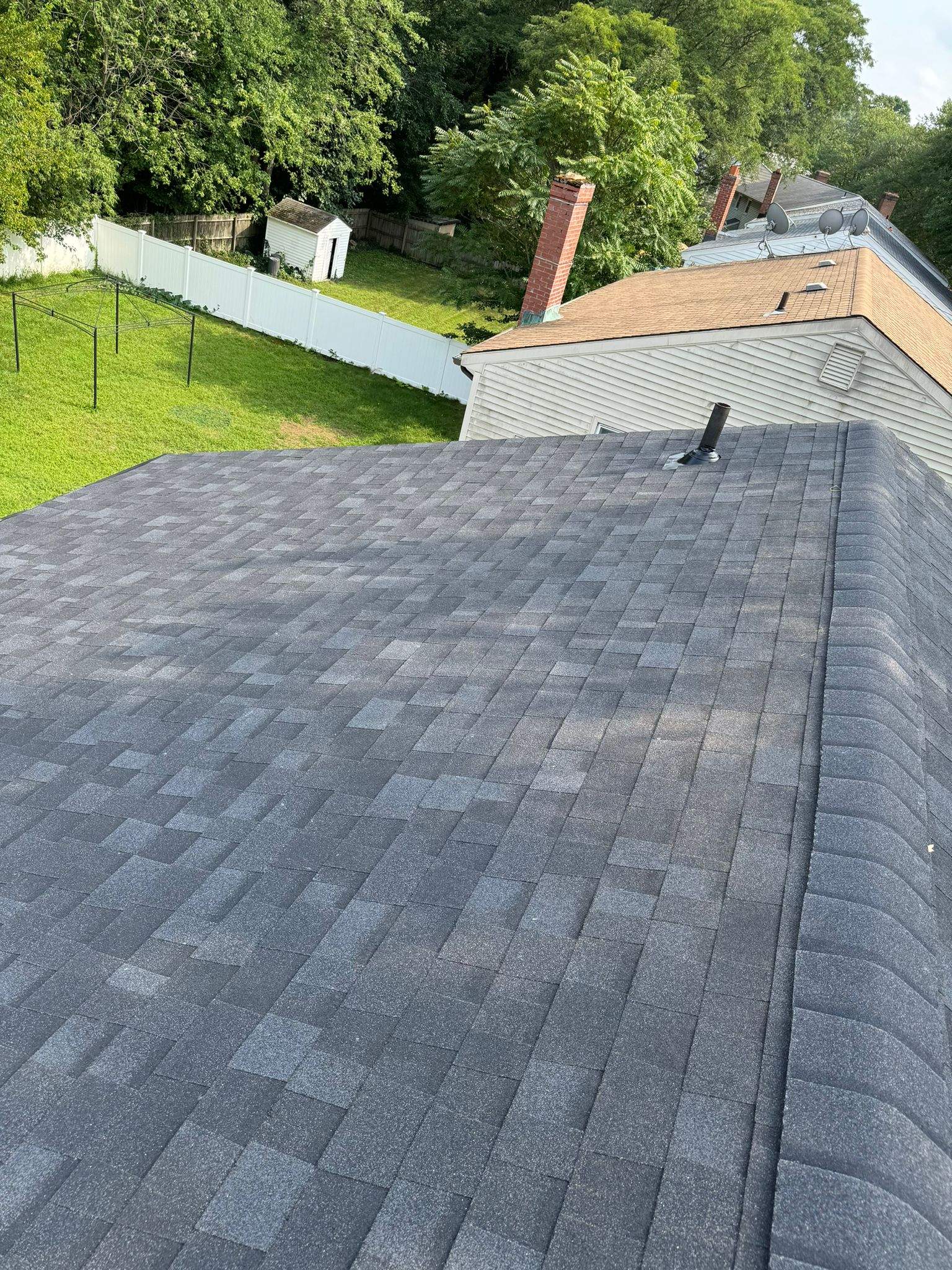 Full Roof Replacement in Hartford, CT – Owens Corning Duration, Onyx Black by JOHNNYS PRO