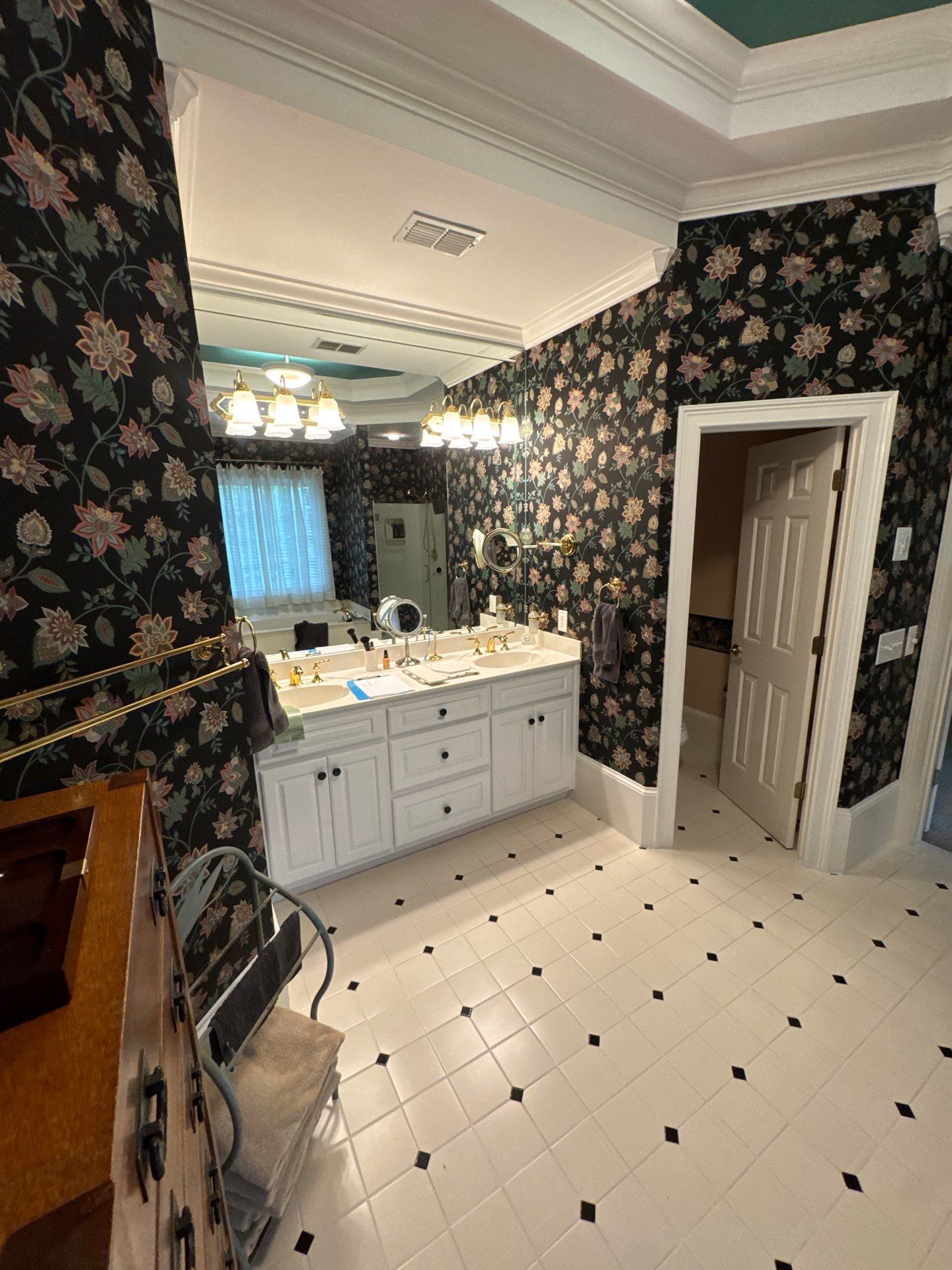 Master bathroom renovation by Prudencio
