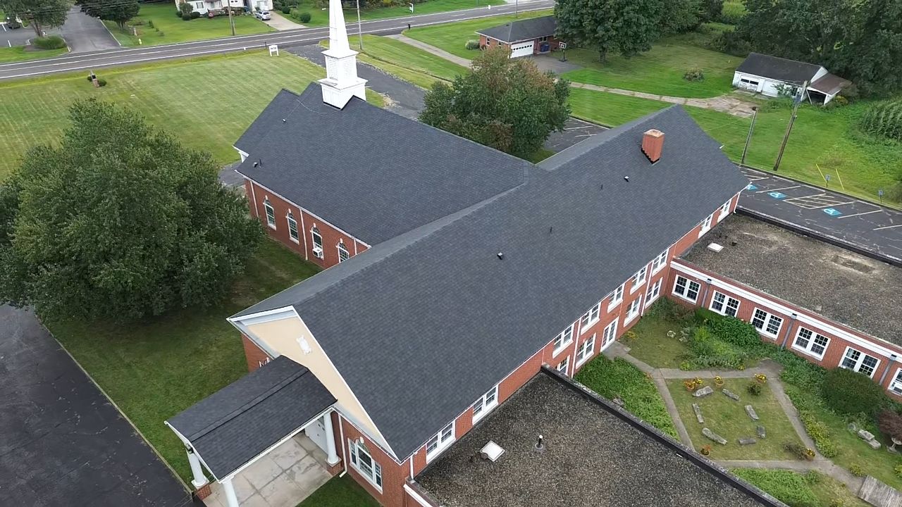ATLAS PINNACLE COLOR: BLACK PRISTINE by Eagle Eye Roofing