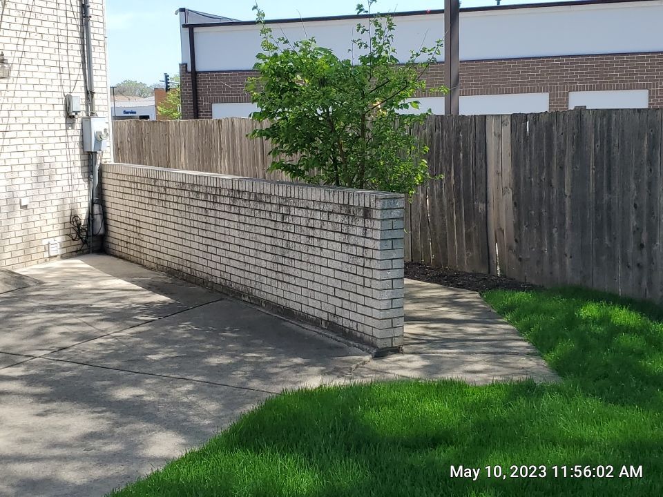 Lincolnwood, IL house washing, and patios by Northern Power Washing LLC.