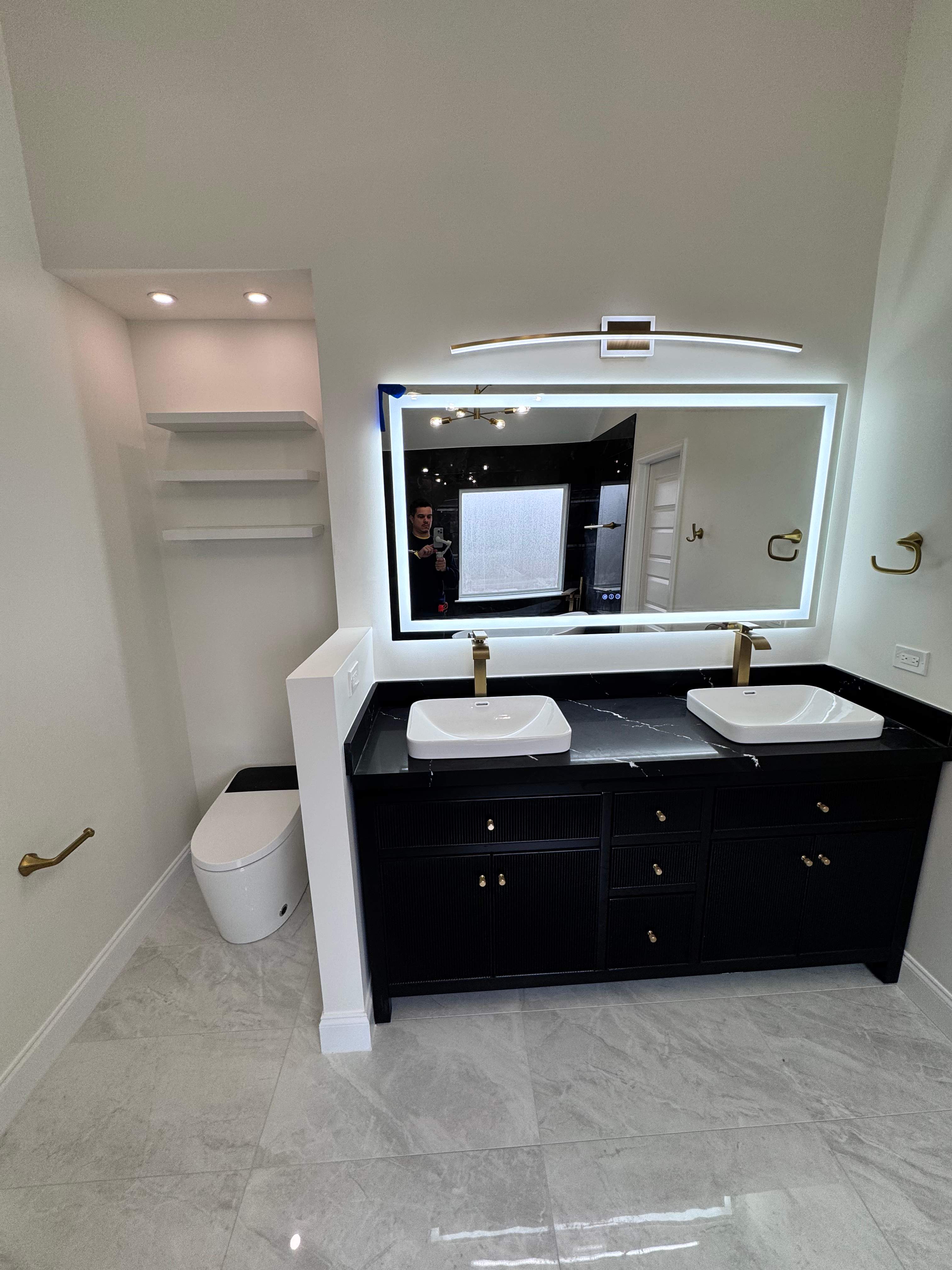 Master bathroom renovation by Prudencio