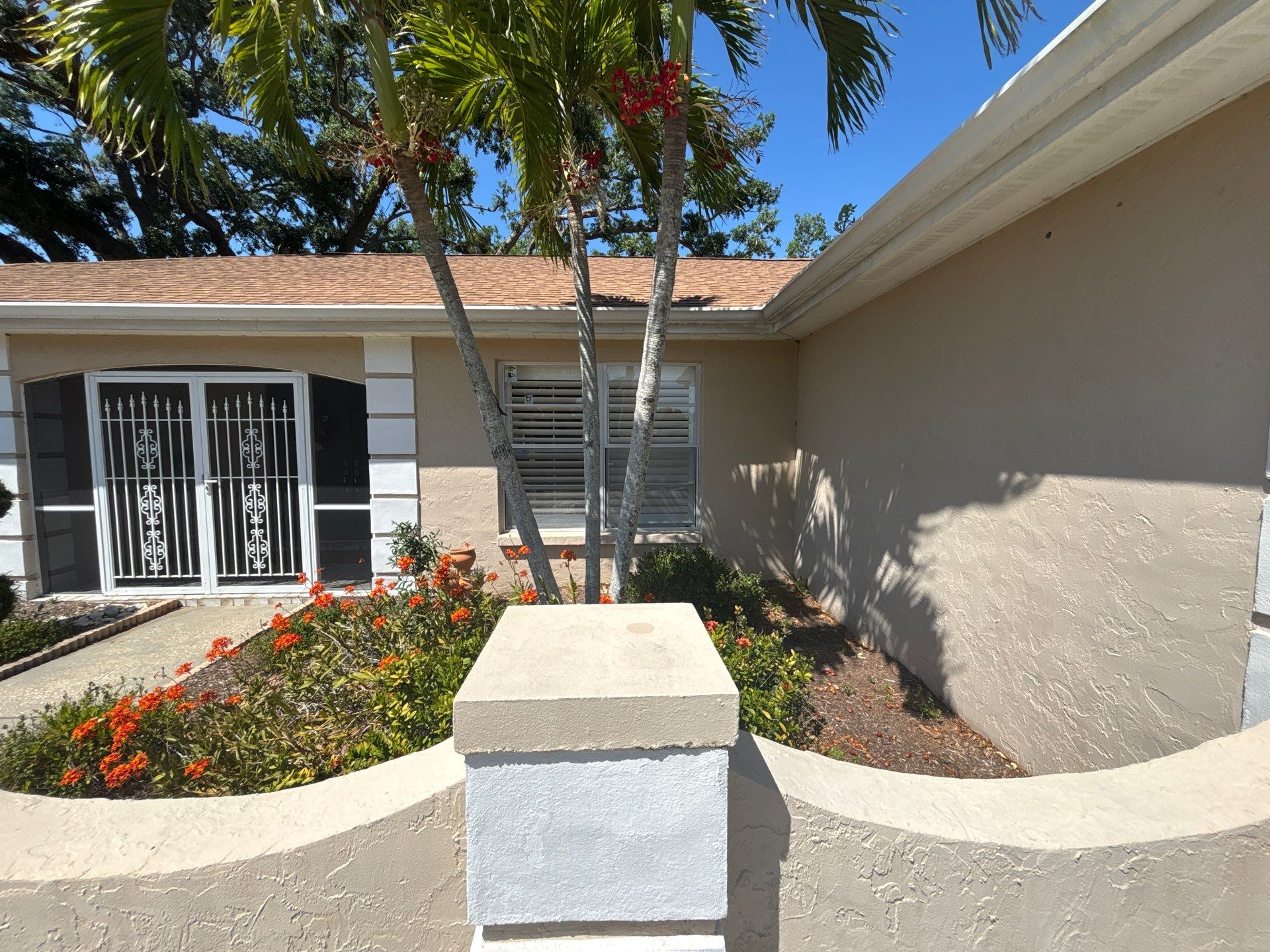 Aluminum Seamless Gutters in Sarasota FL by Gutter Professors